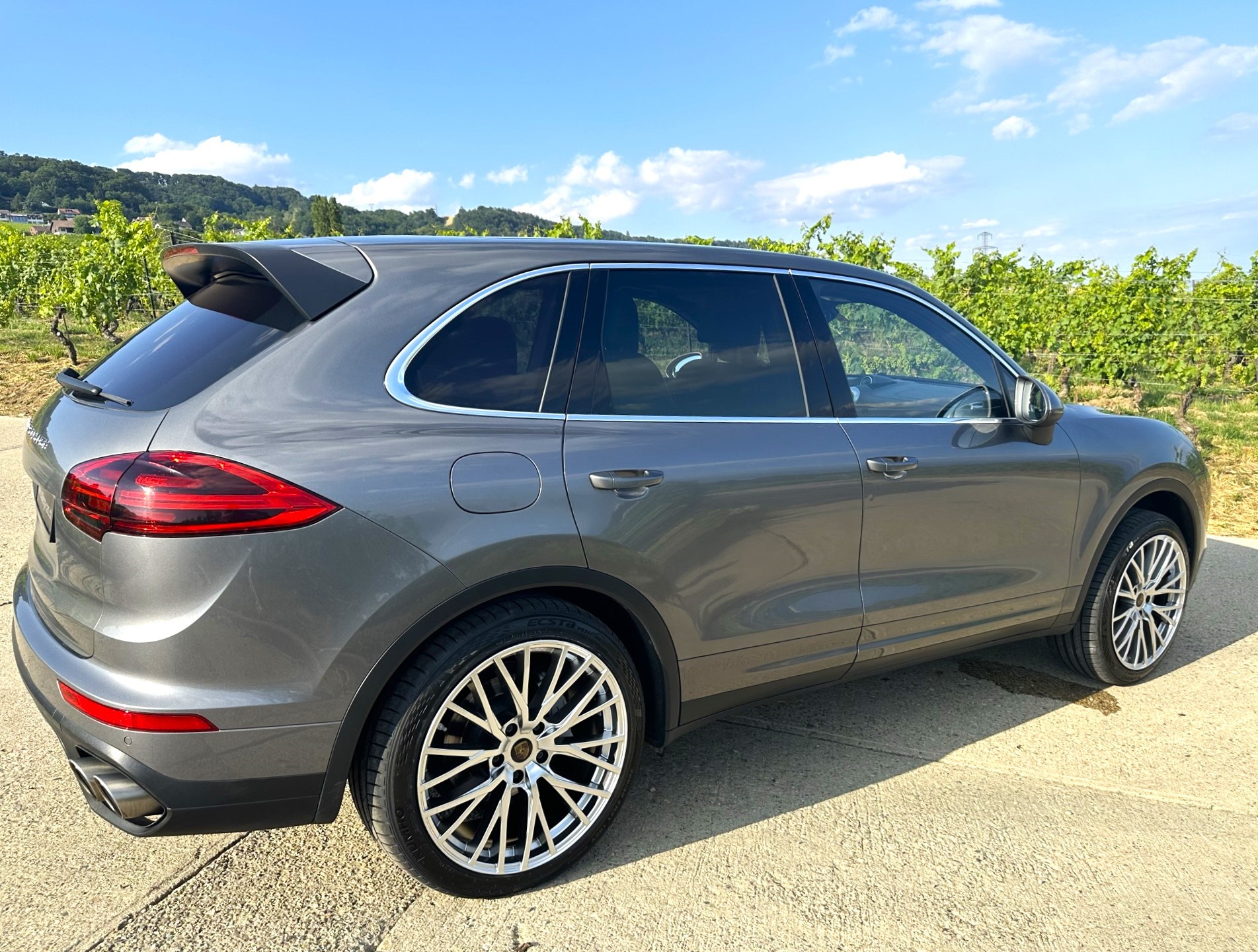 PORSCHE Cayenne S-image-7