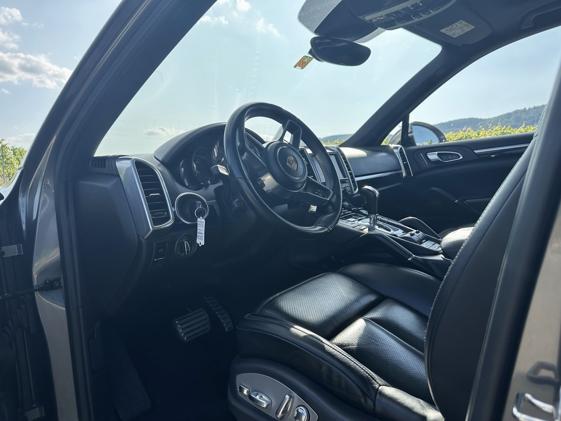 PORSCHE Cayenne S-image-9
