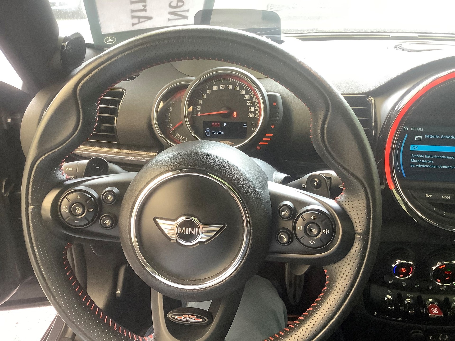 MINI Clubman Cooper John Cooper Works ALL4 Steptronic-image-12