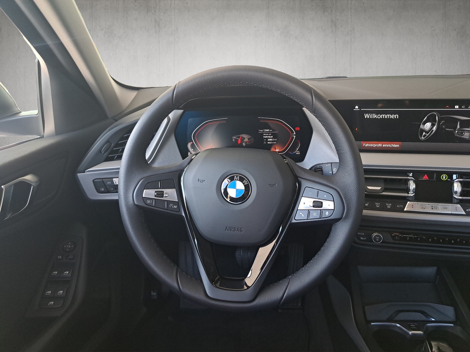 BMW 120d xDrive-image-9