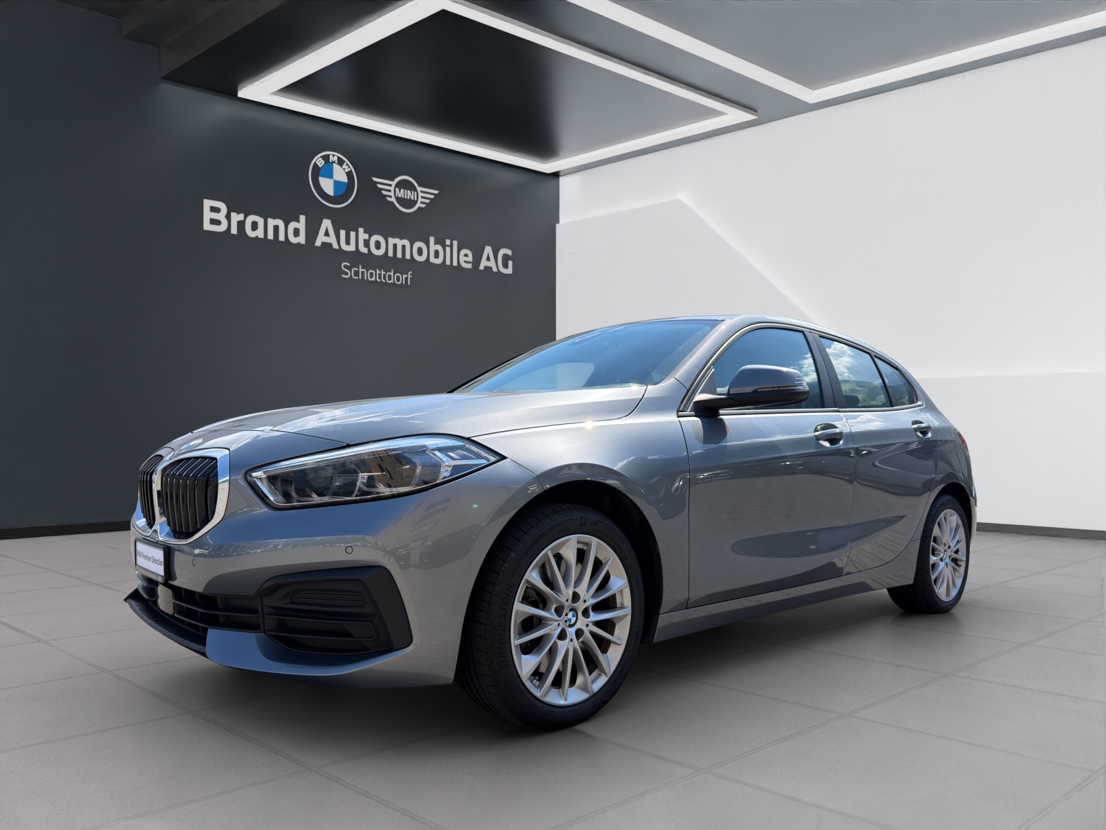 BMW 120d xDrive-image-0
