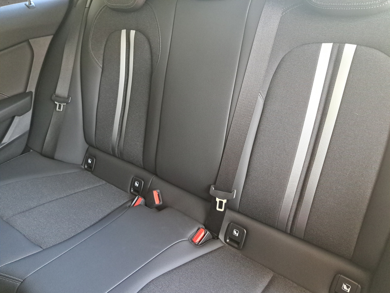 BMW 120d xDrive-image-8
