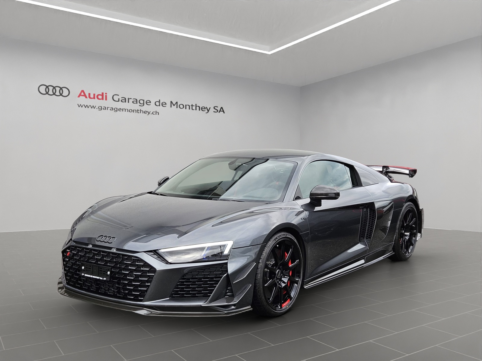 AUDI R8 Coupé GT RWD S-Tronic-image-0