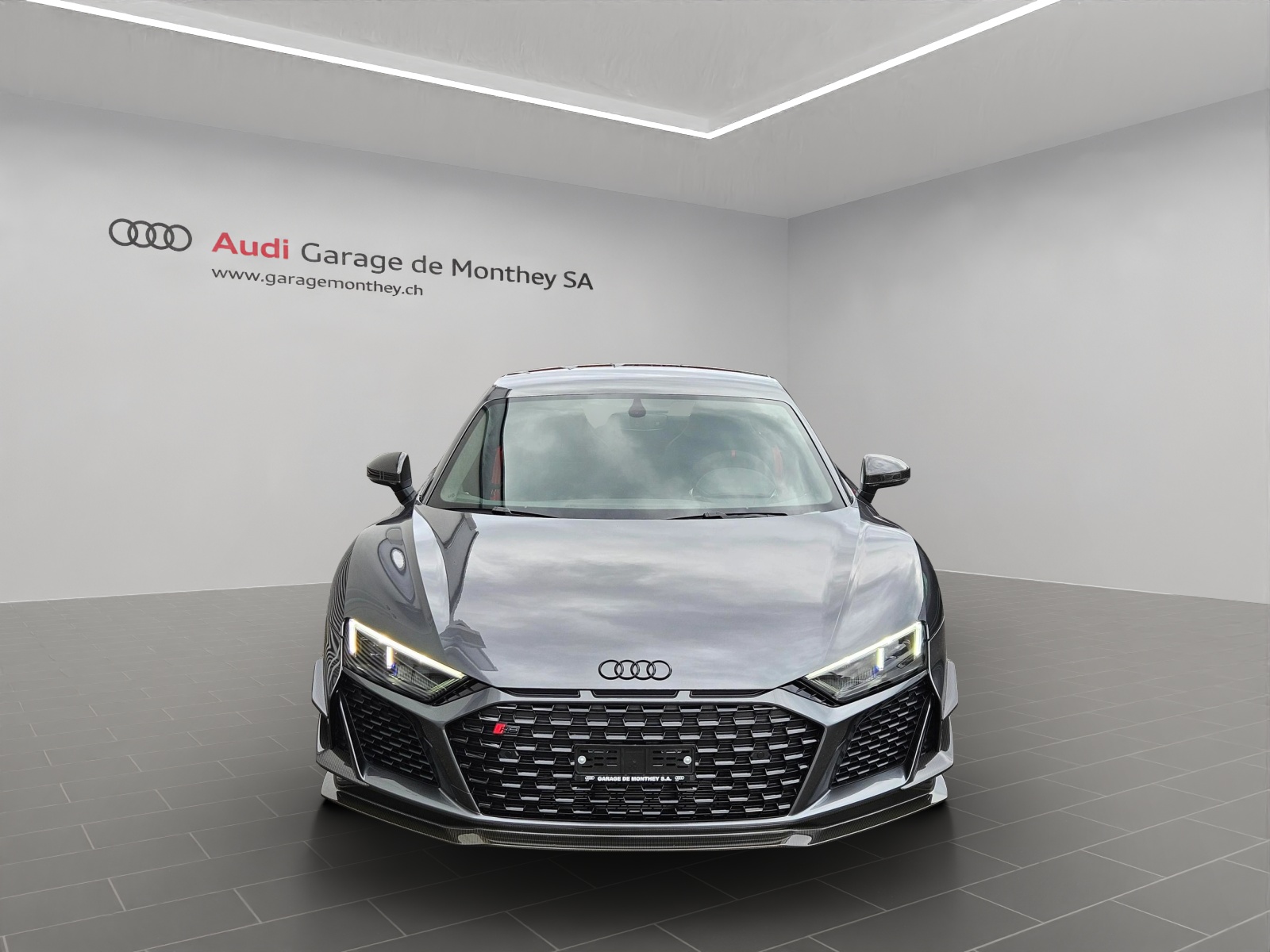 AUDI R8 Coupé GT RWD S-Tronic-image-4