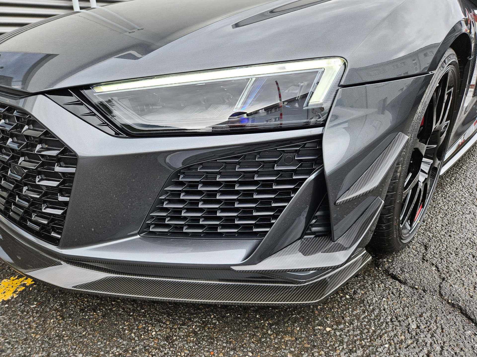 AUDI R8 Coupé GT RWD S-Tronic-image-8