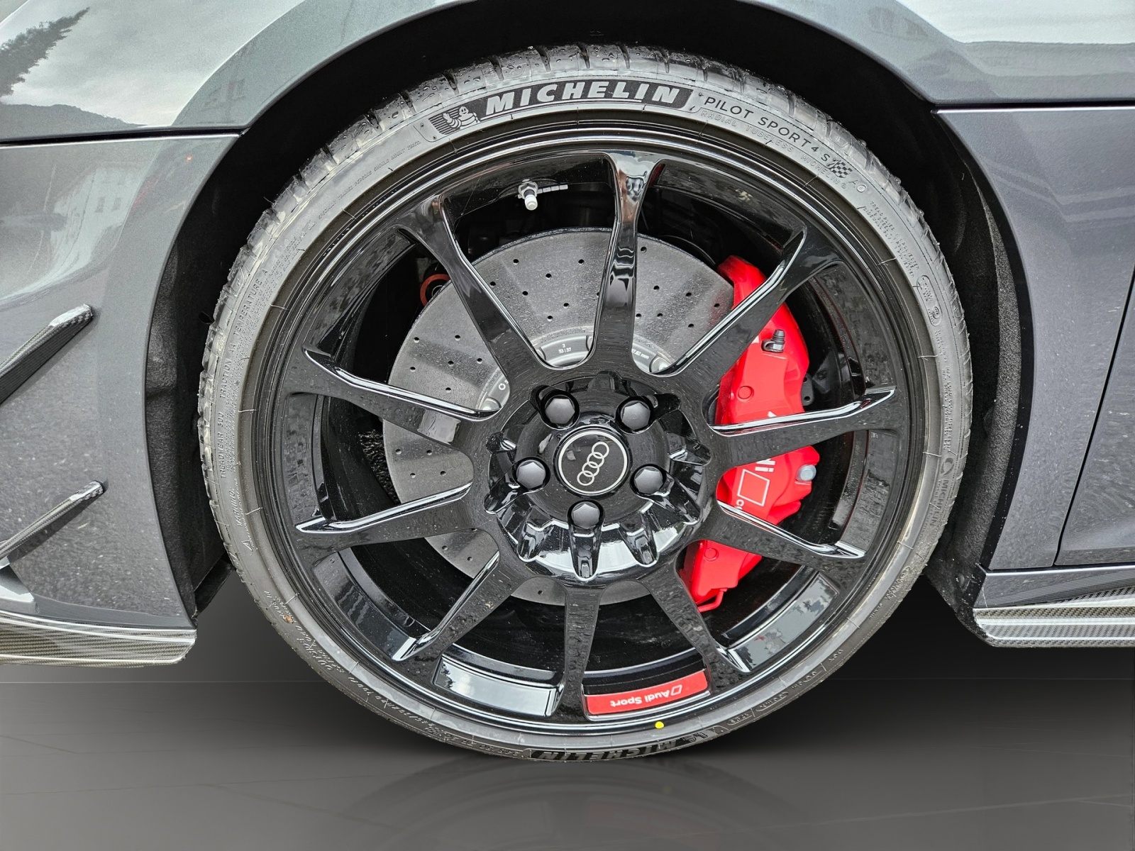 AUDI R8 Coupé GT RWD S-Tronic-image-5