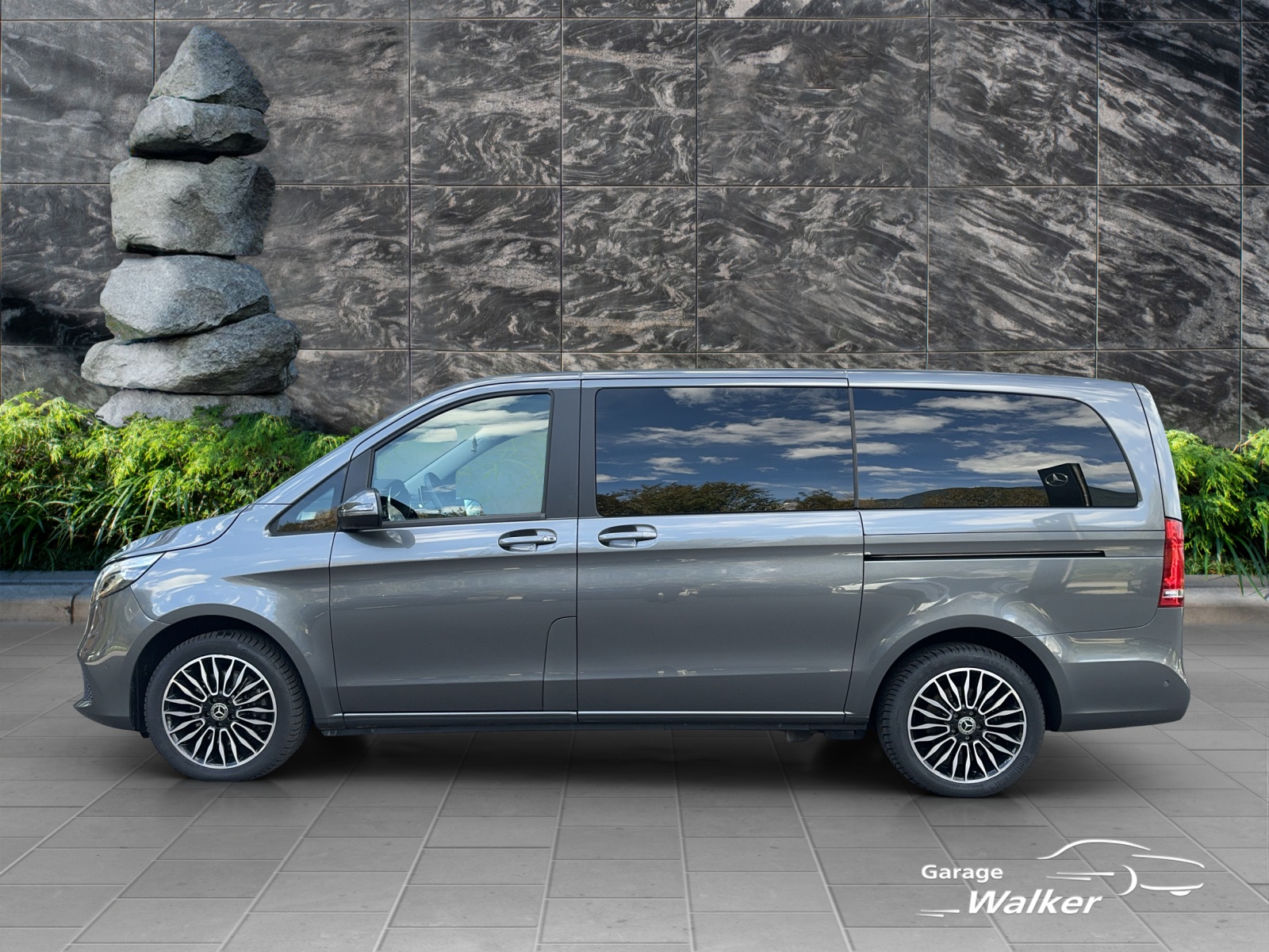 MERCEDES-BENZ V 300 d lang 4Matic 9G-Tronic-image-1