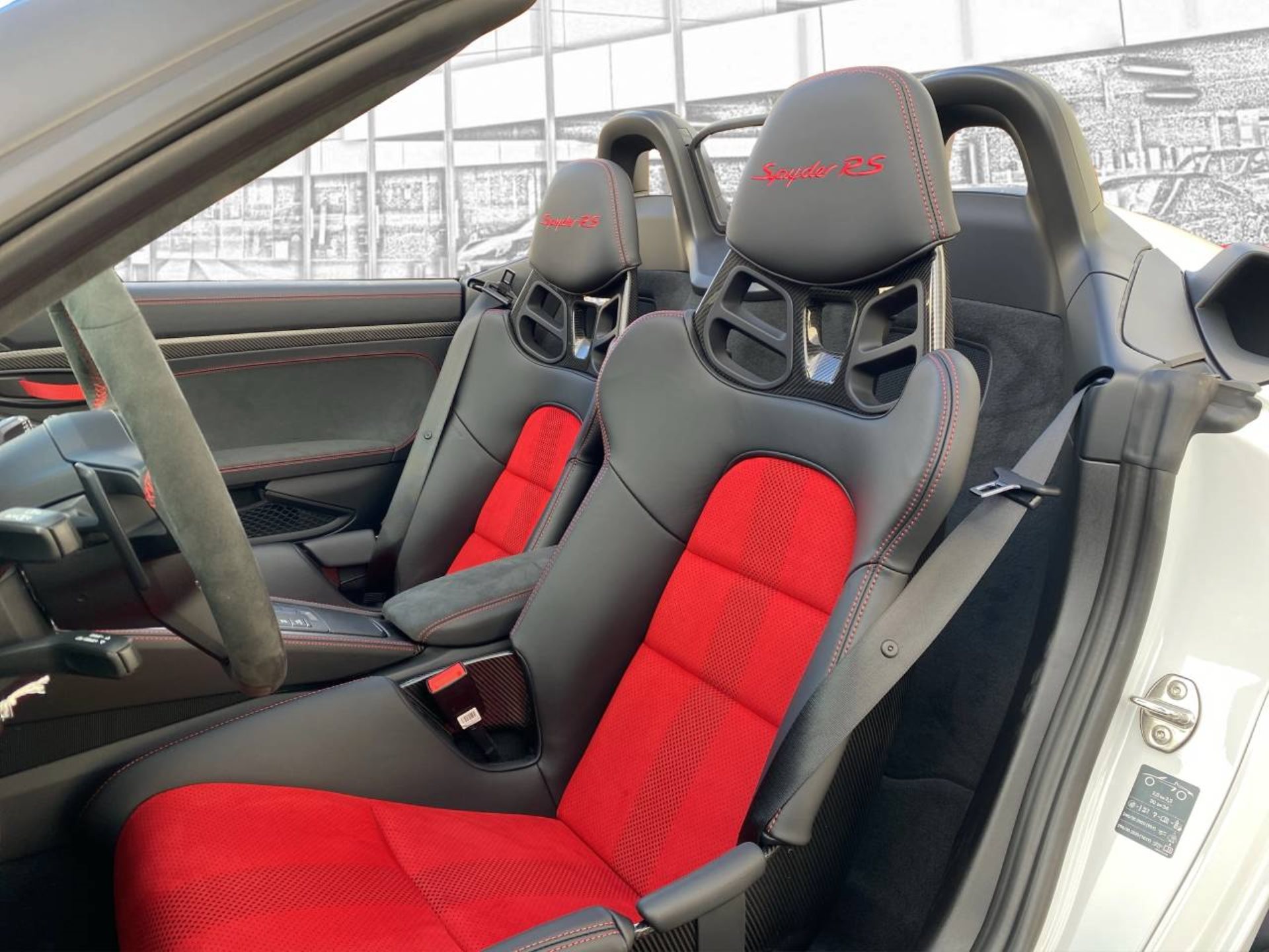 PORSCHE 718 Spyder RS-image-3