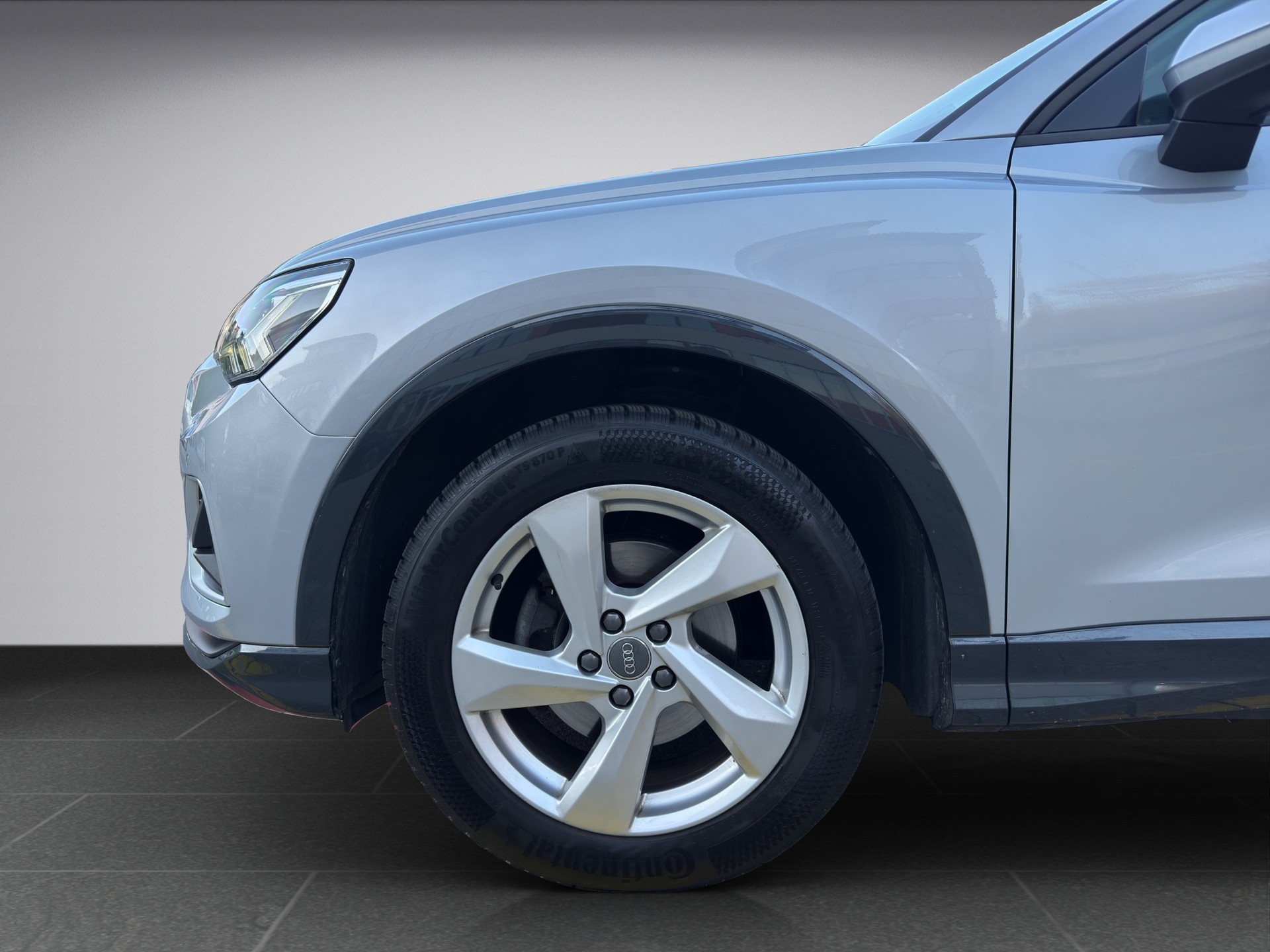 AUDI Q3 35 TDI advanced S-tronic-image-12