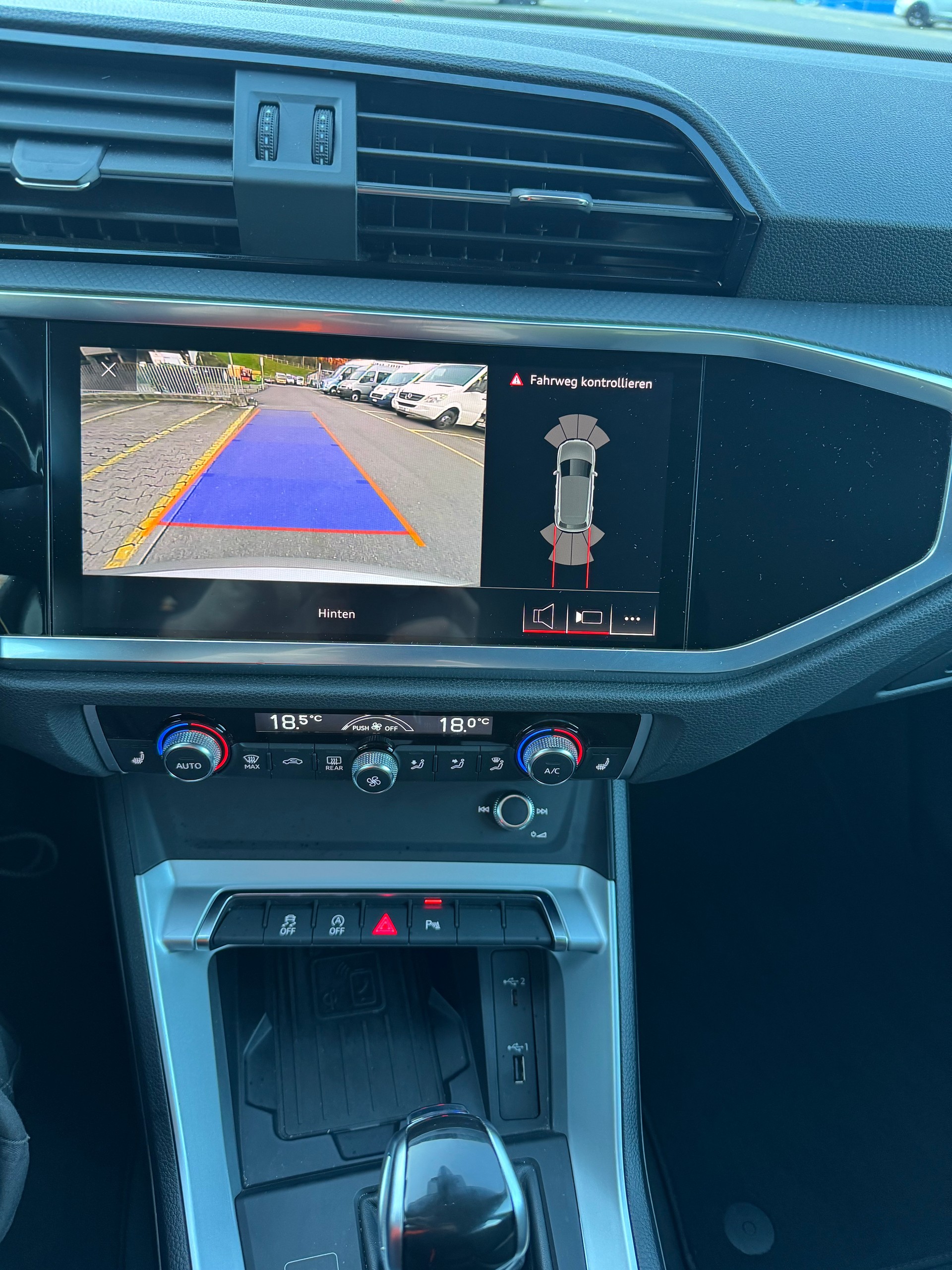 AUDI Q3 35 TDI advanced S-tronic-image-15