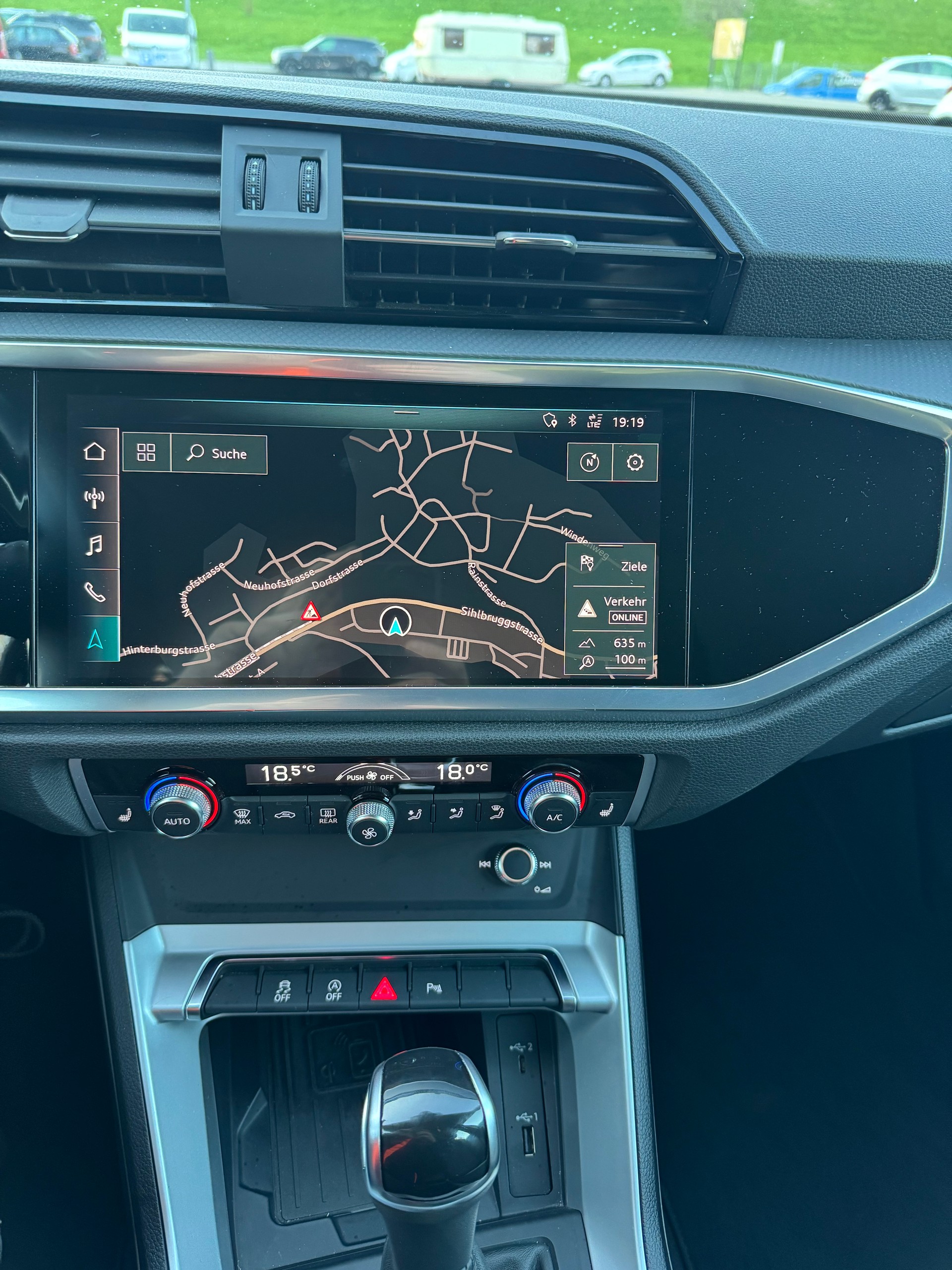 AUDI Q3 35 TDI advanced S-tronic-image-14