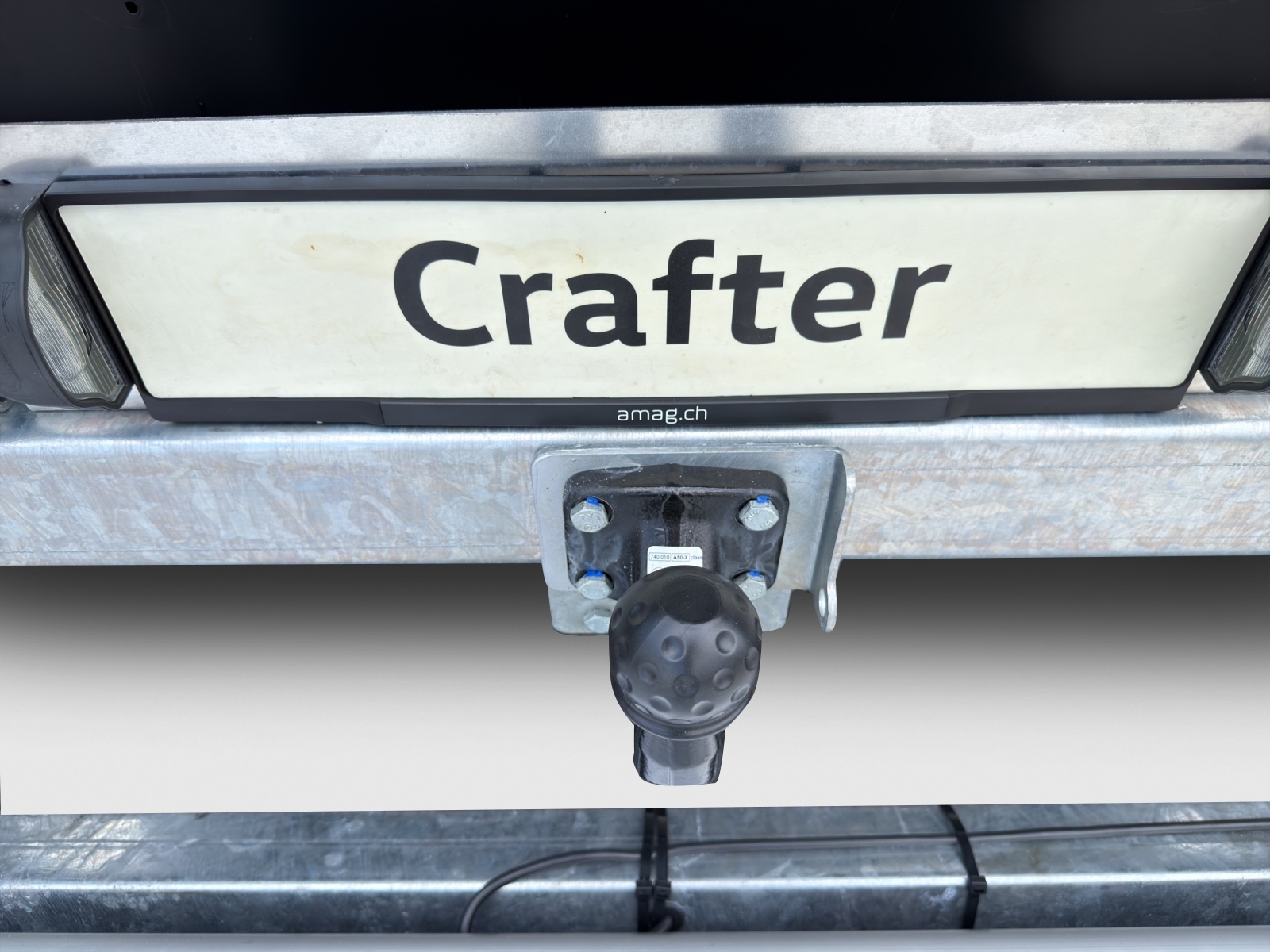 VW Crafter 35 2.0 TDI Koffer/Hebebuhne Champion L3-image-15