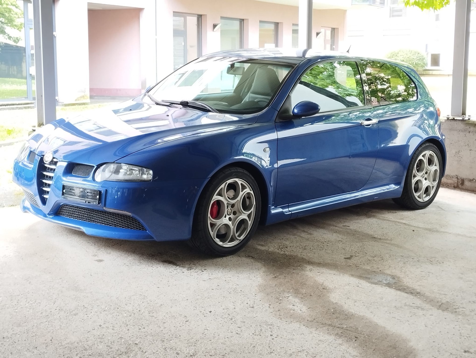 ALFA ROMEO 147 3.2 GTA-image-2