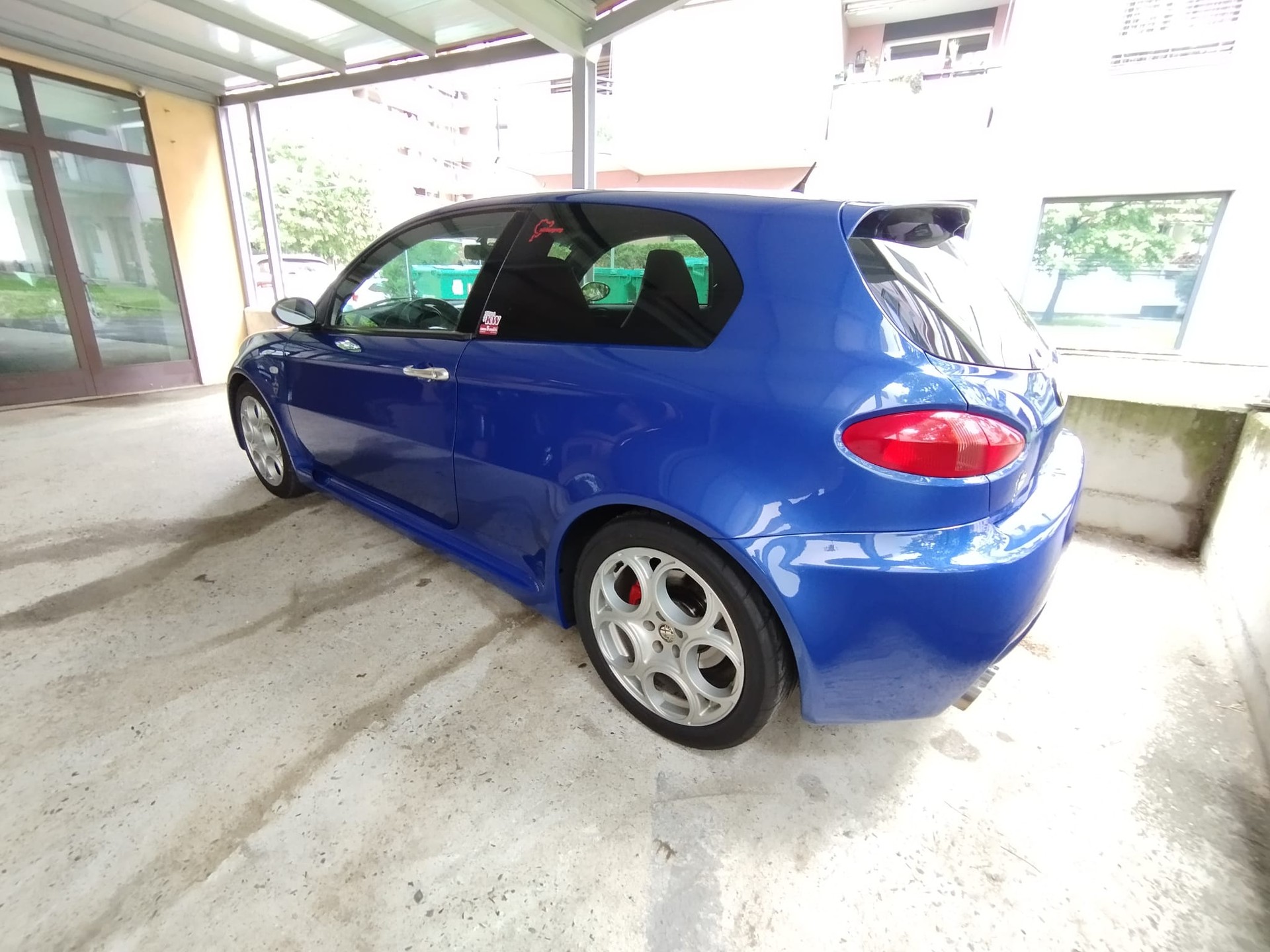ALFA ROMEO 147 3.2 GTA-image-3
