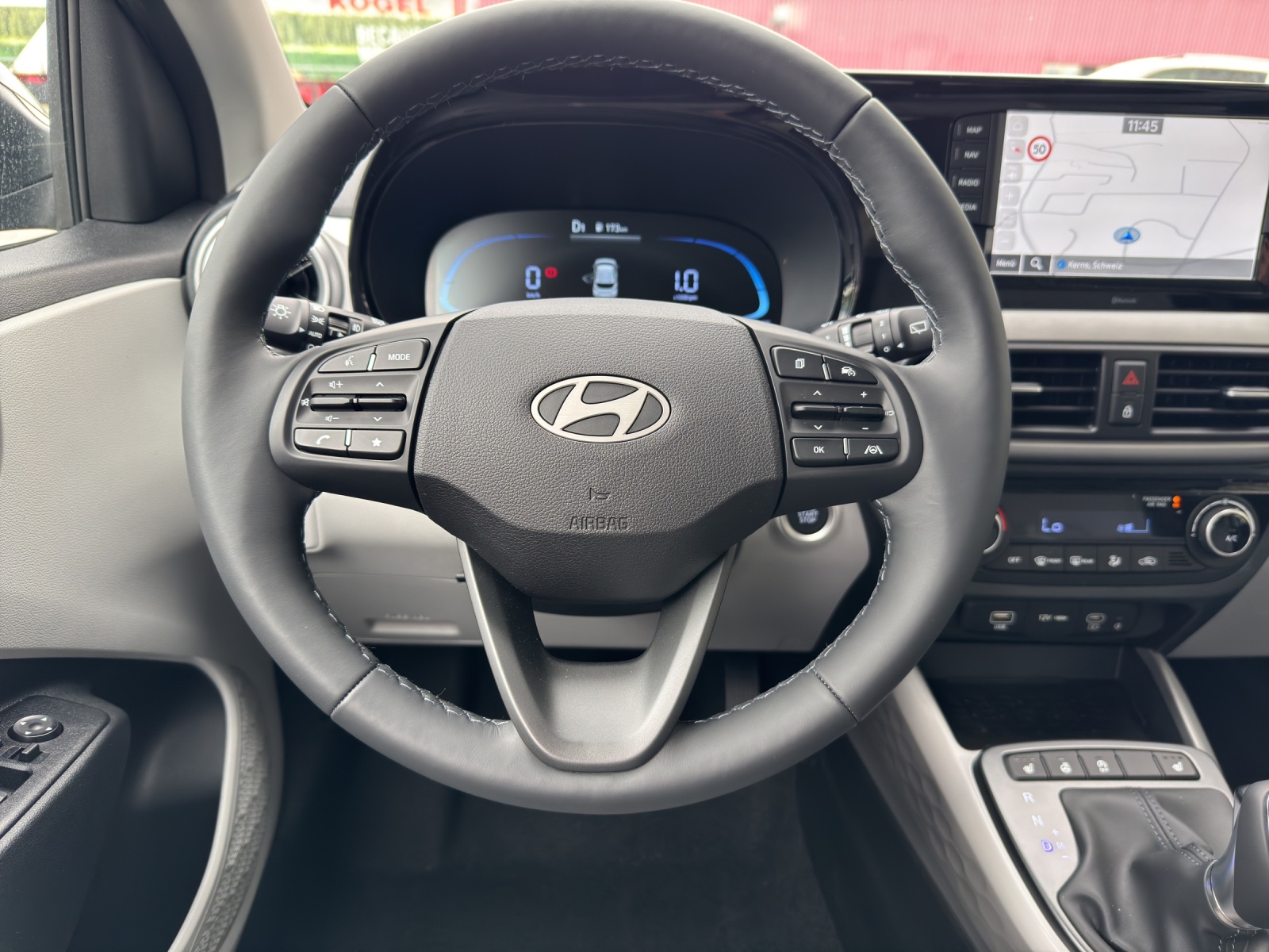 HYUNDAI i10 1.2 Vertex-image-10