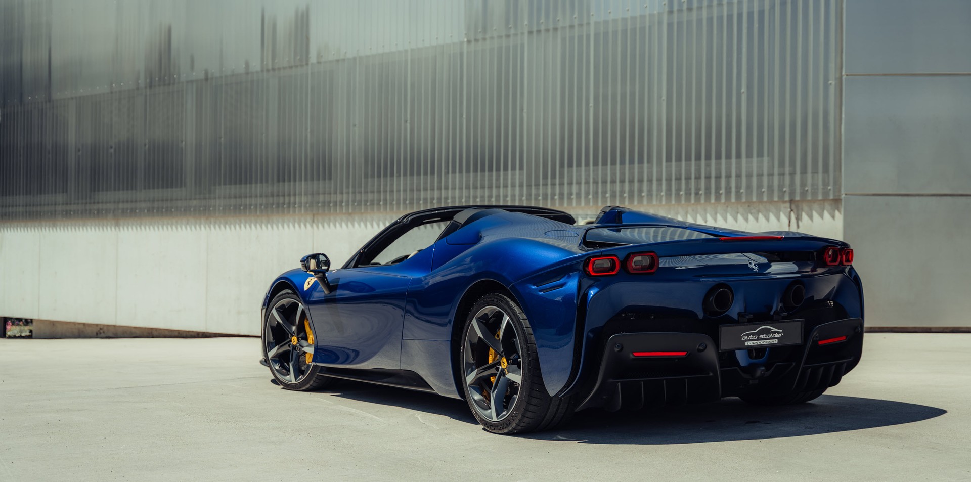 FERRARI SF90 Spider-image-1