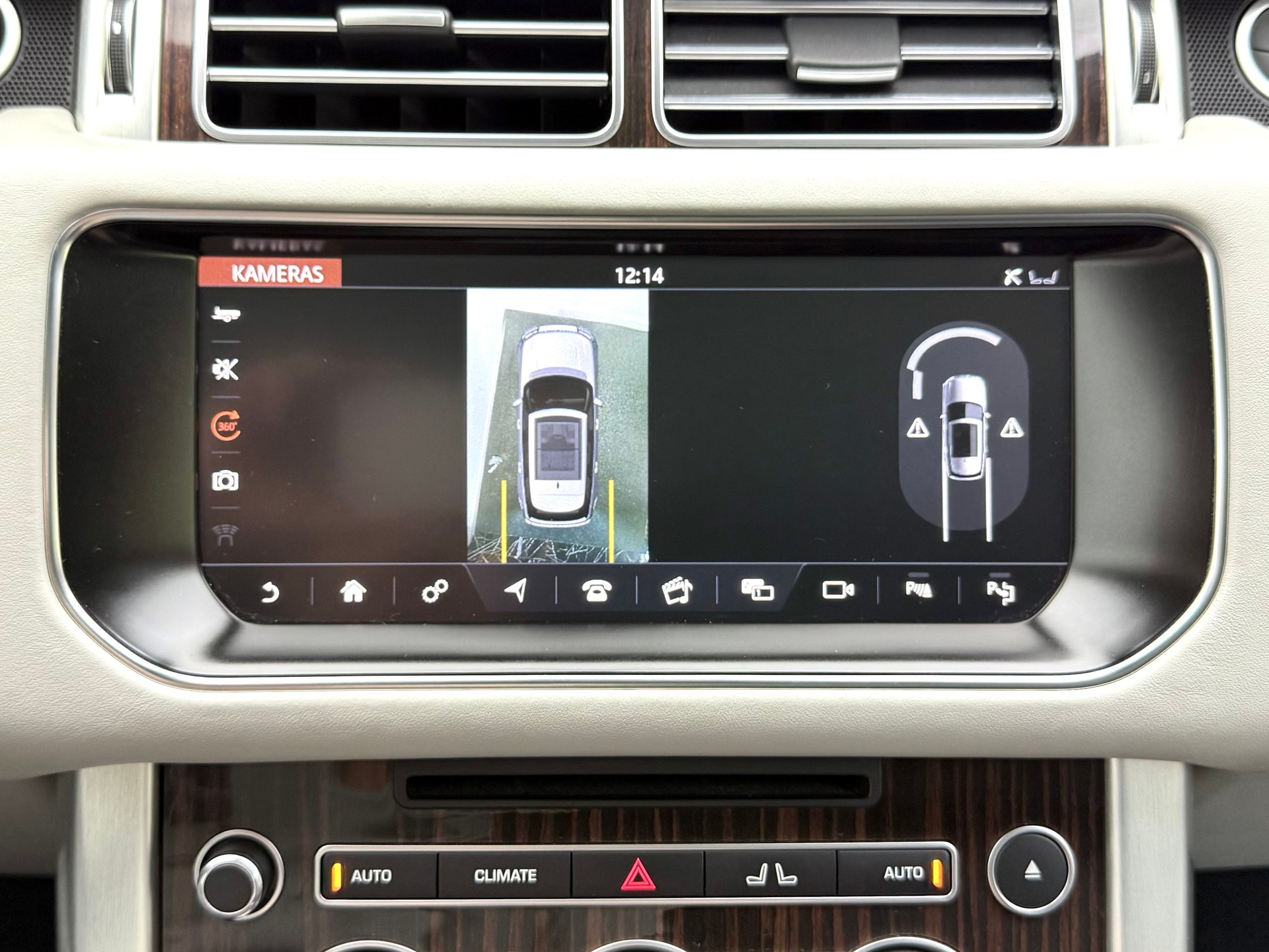 LAND ROVER Range Rover 4.4 SDV8 Vogue Automatic-image-9