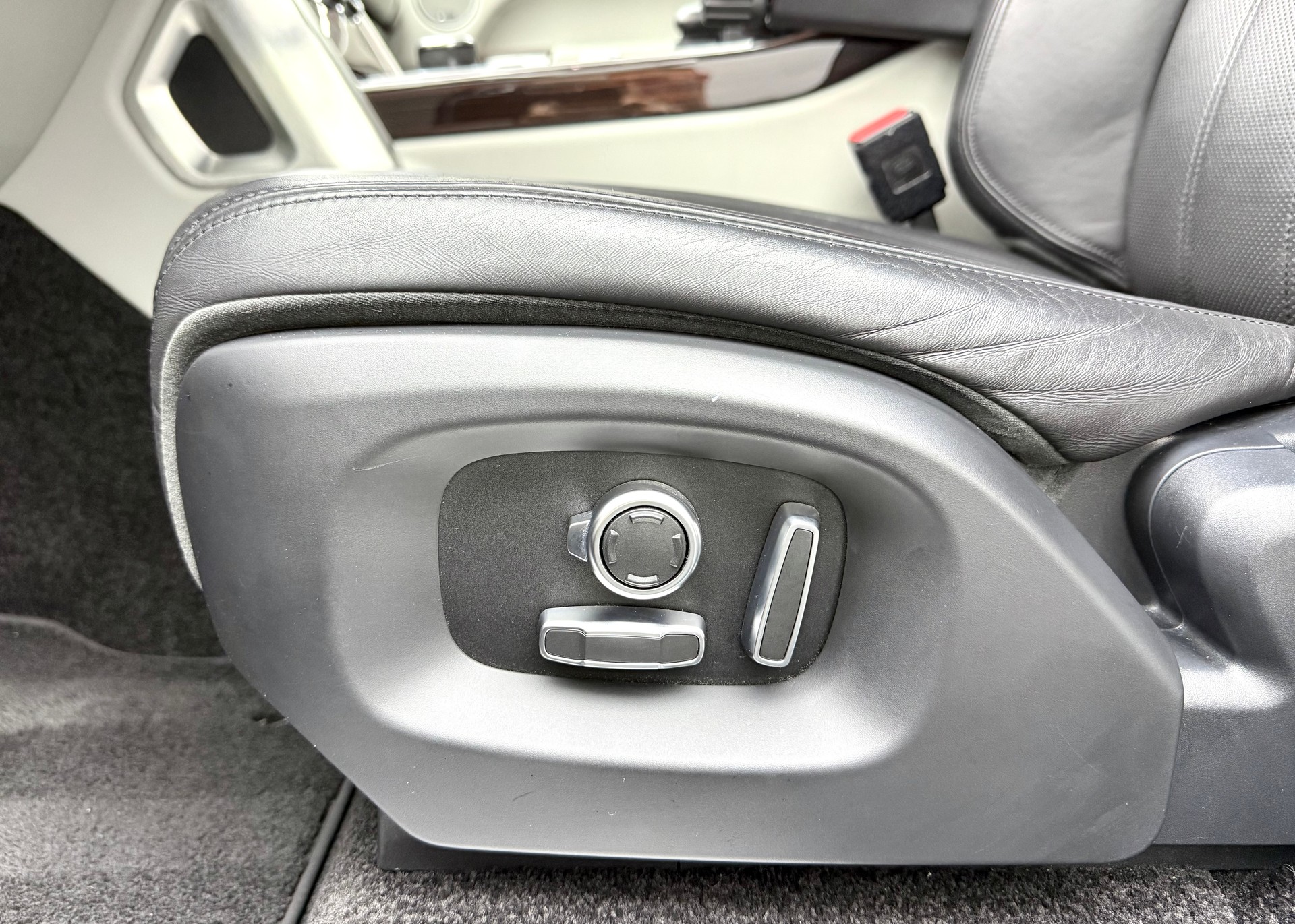 LAND ROVER Range Rover 4.4 SDV8 Vogue Automatic-image-13