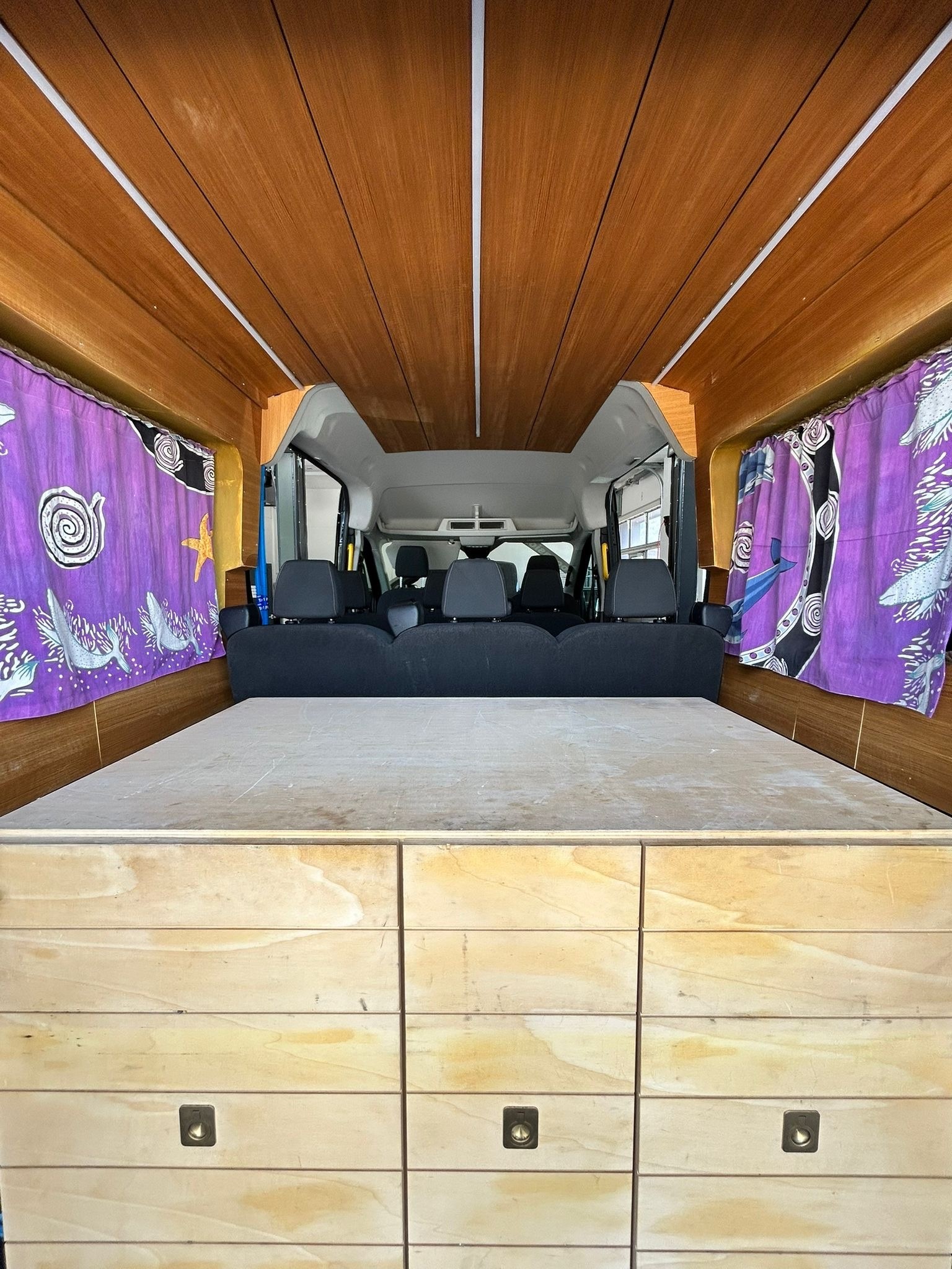 FORD Transit 8 places-image-7