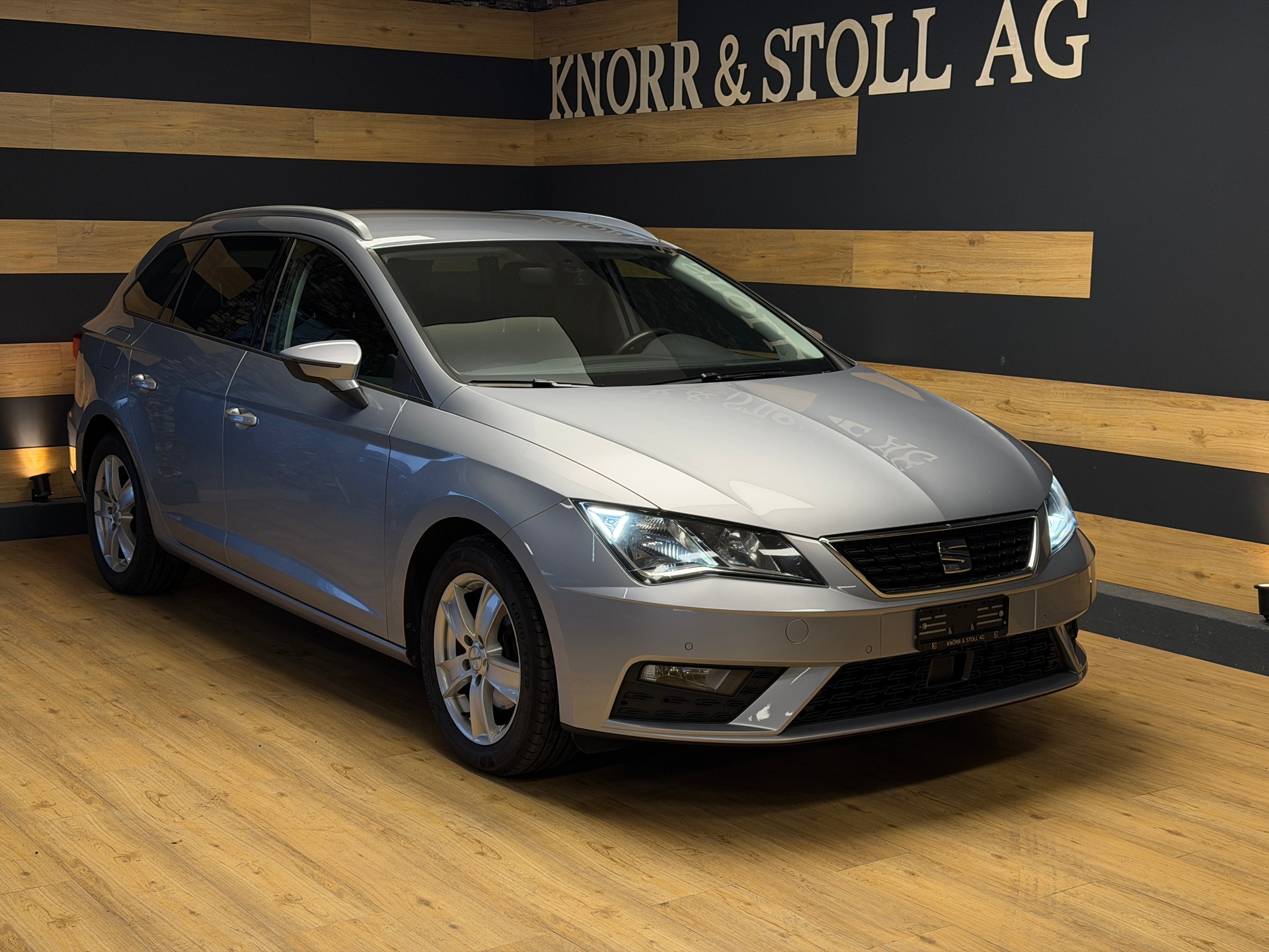 SEAT Leon ST 1.6 TDI CR Style DSG