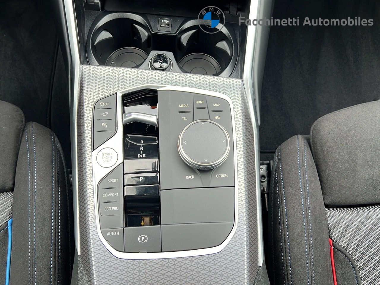 BMW 320d xDrive 48V Steptronic M Sport Pro-image-15