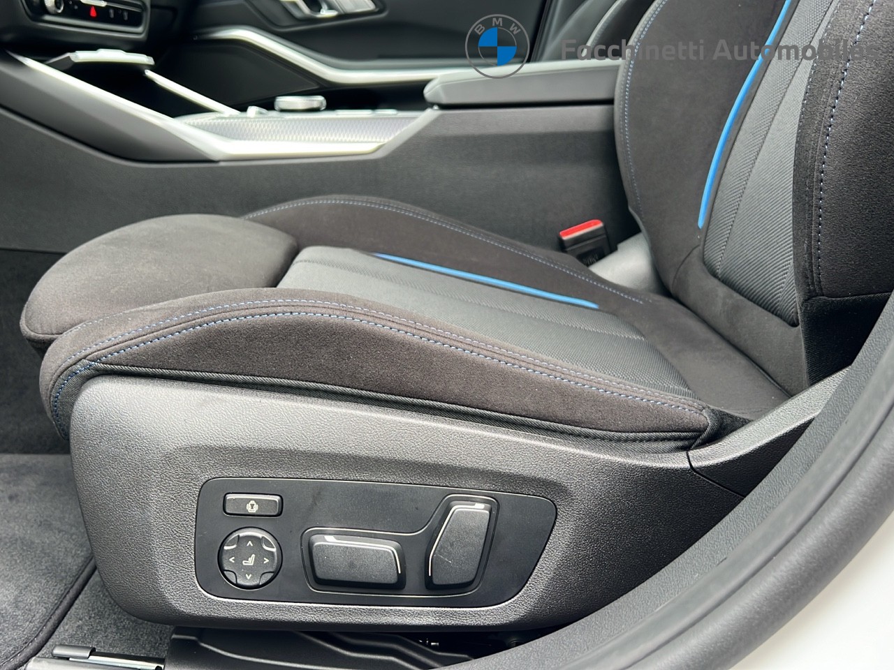 BMW 320d xDrive 48V Steptronic M Sport Pro-image-21