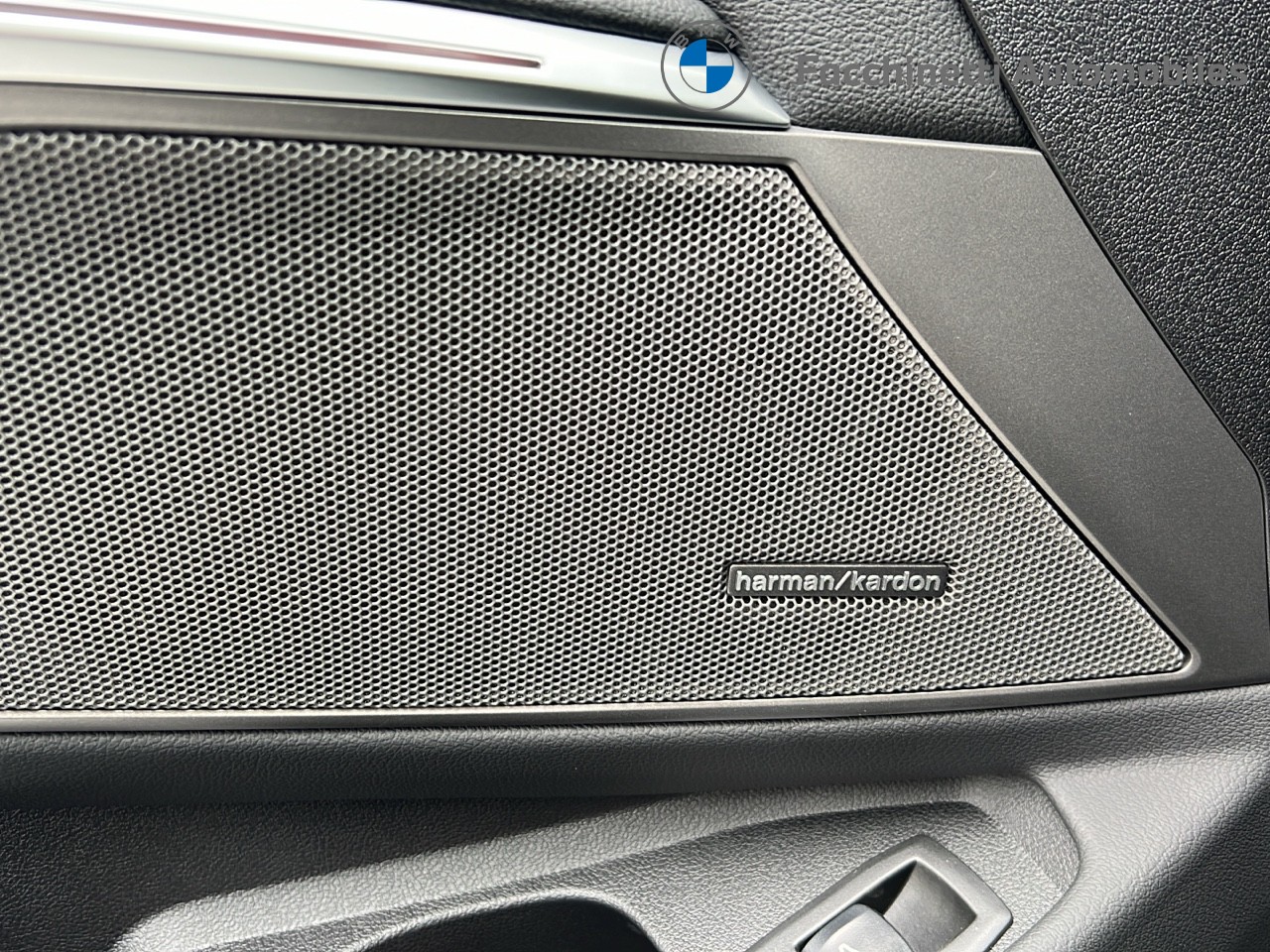 BMW 320d xDrive 48V Steptronic M Sport Pro-image-19