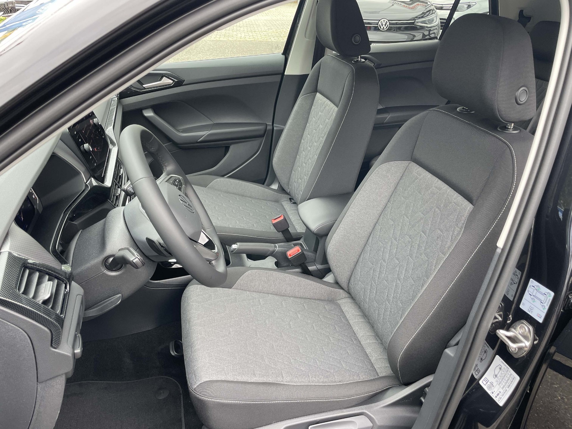 VW T-Cross 1.0 TSI UNITED DSG-image-8