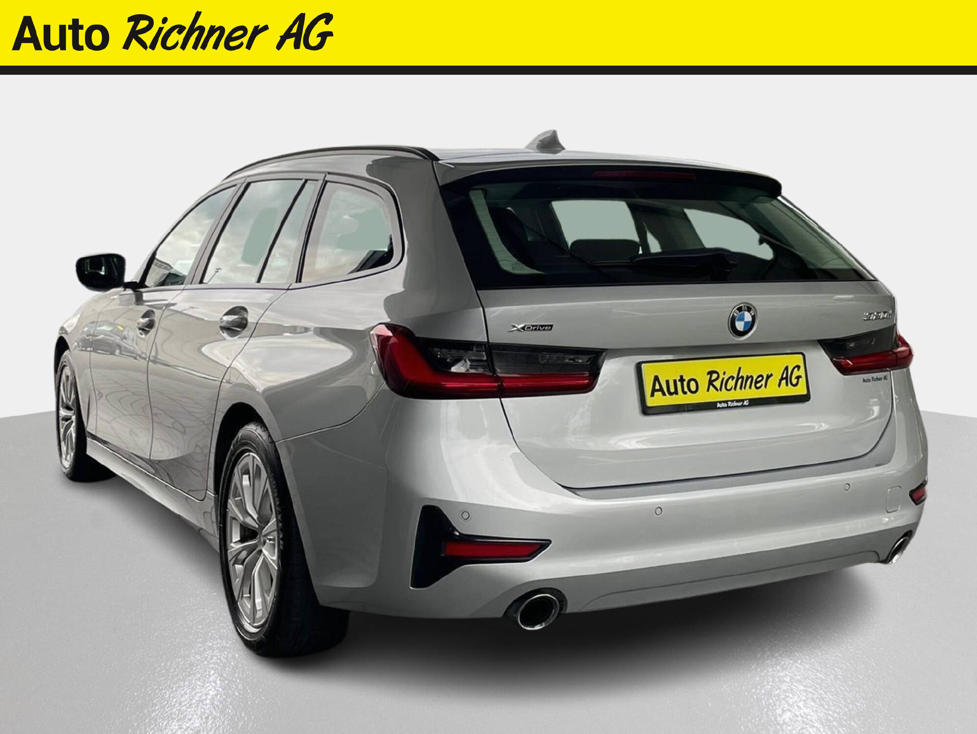 BMW 320d xDrive Touring-image-4