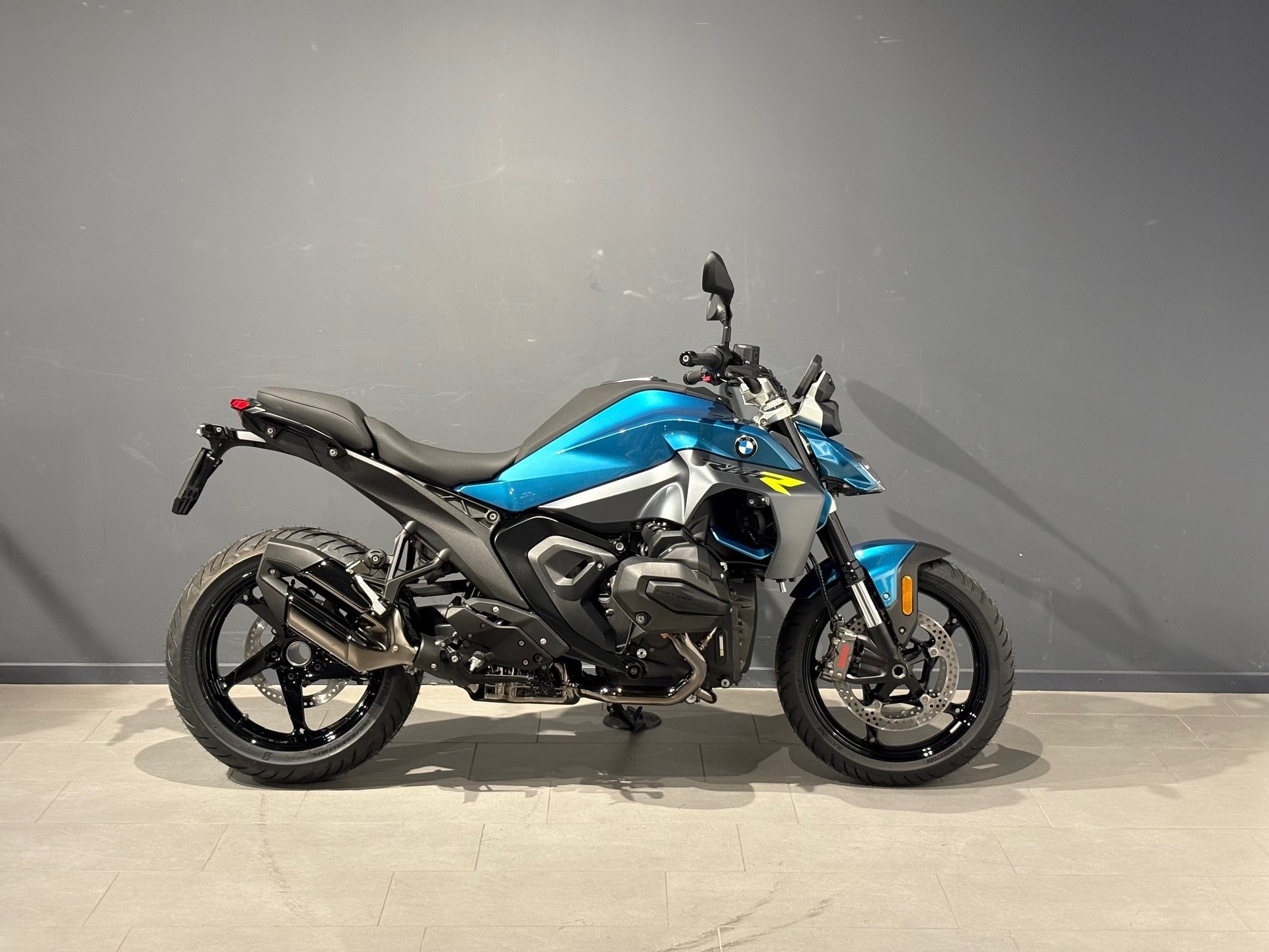 BMW R 1300 R GRATIS SERVICE & JUBI RABATT-showroom-element-1