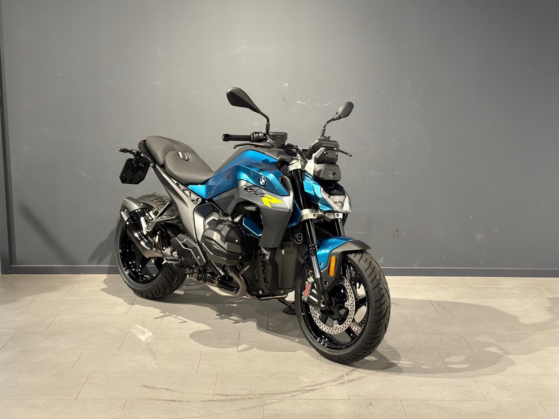 BMW R 1300 R GRATIS SERVICE & JUBI RABATT-showroom-element-2
