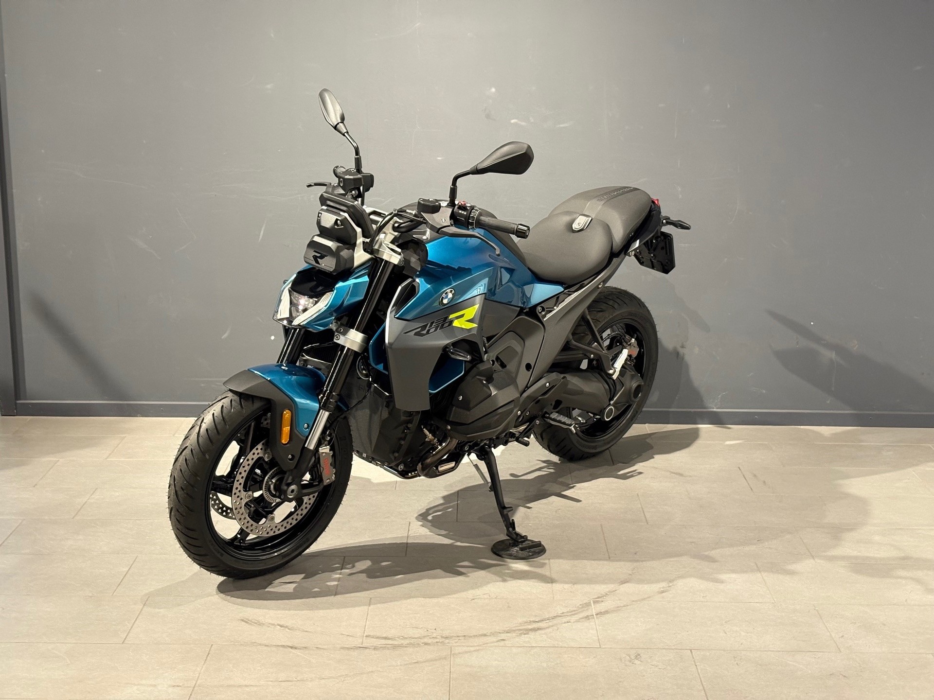 BMW R 1300 R GRATIS SERVICE & JUBI RABATT-showroom-element-3