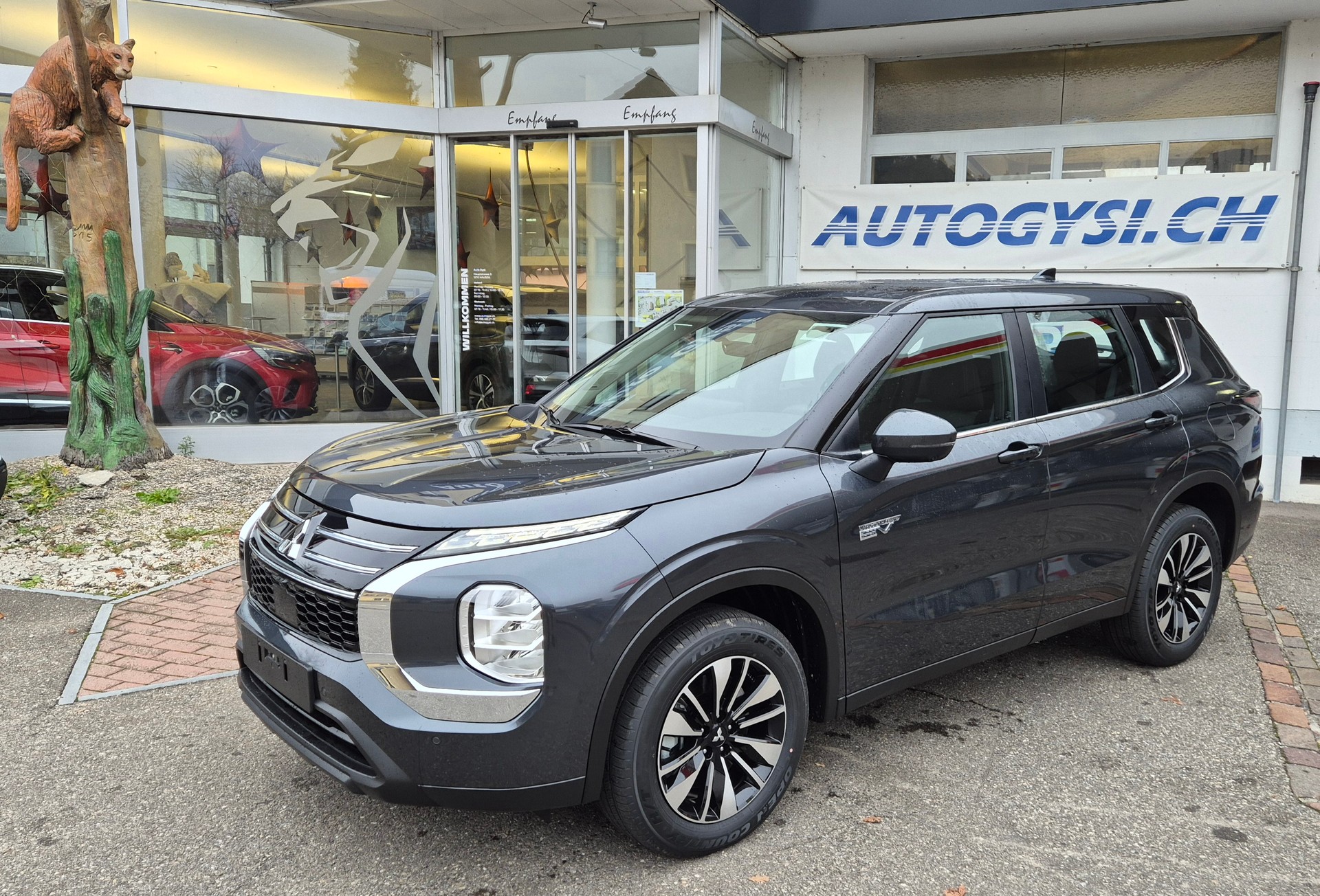 MITSUBISHI Outlander 2.4 PHEV Inform Helvetia