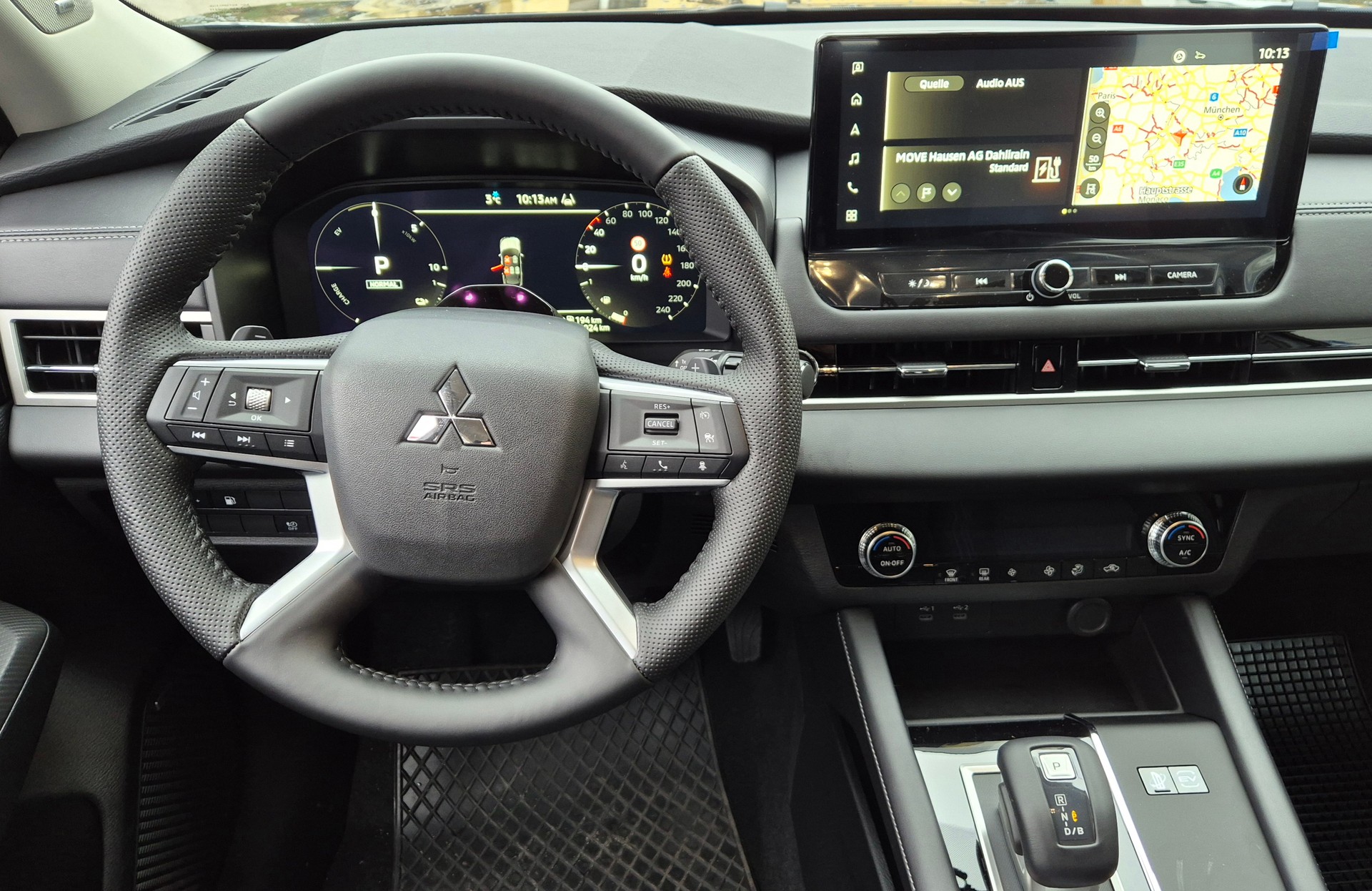 MITSUBISHI Outlander 2.4 PHEV Inform Helvetia-image-5