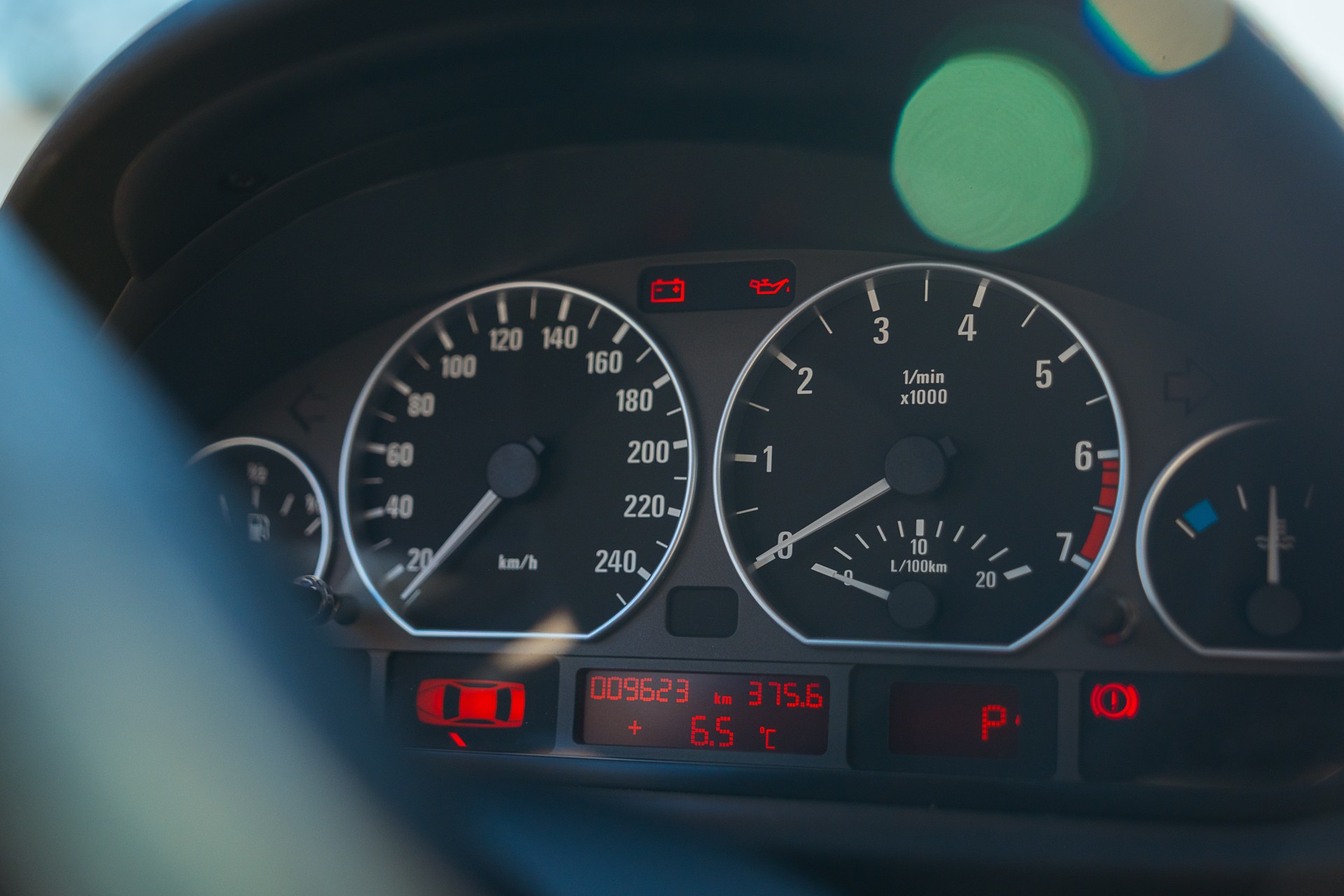 BMW 330xi-image-3