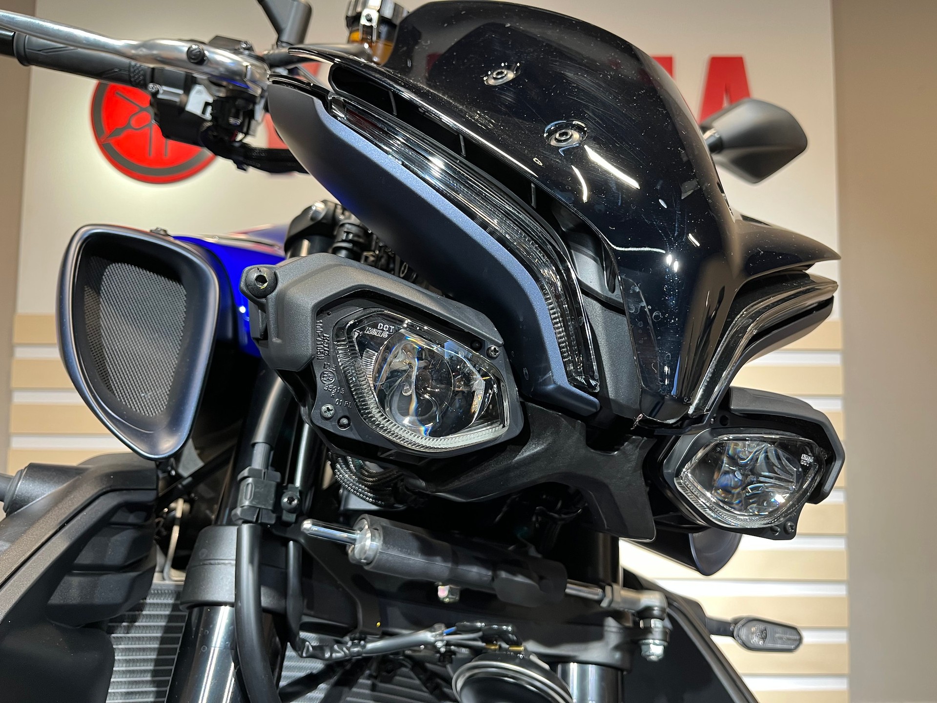 YAMAHA MT-10-image-12