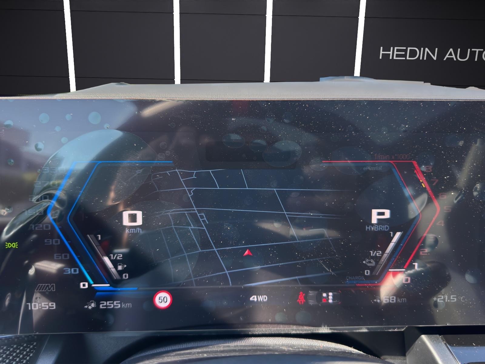 BMW M5 xDrive Touring-image-7