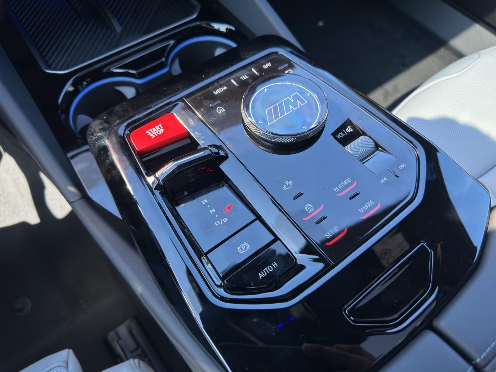 BMW M5 xDrive Touring-image-9