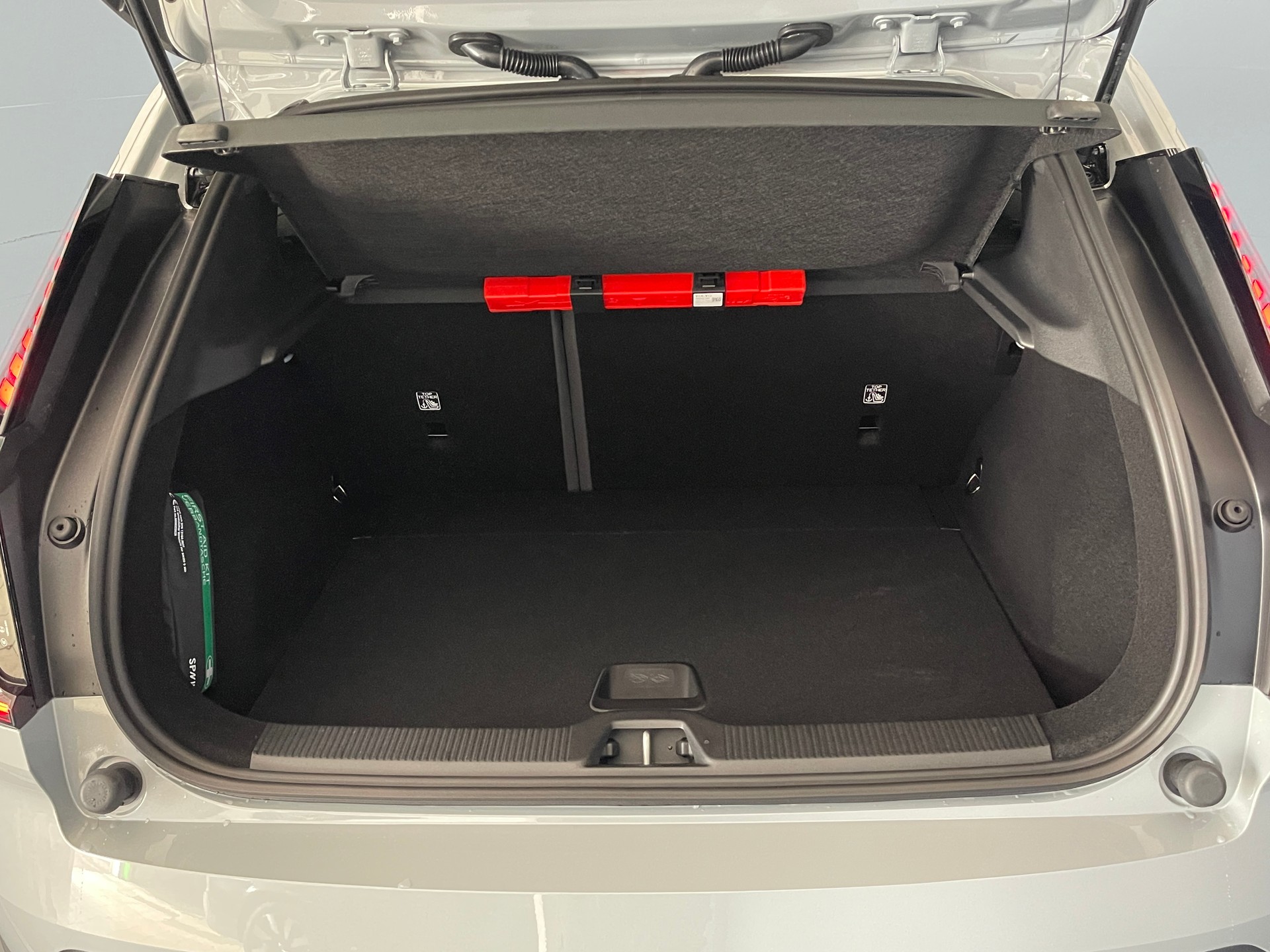 VOLVO EX30 Single Motor Extended Range Core-image-12