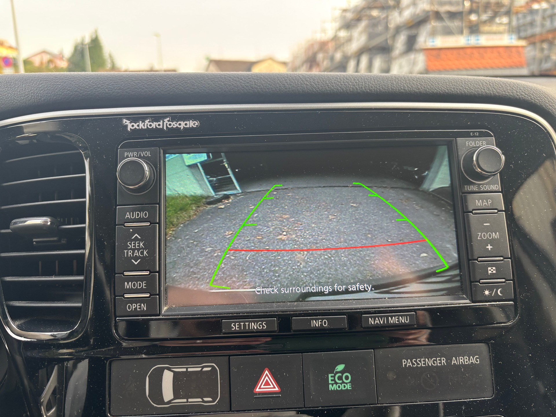 MITSUBISHI Outlander 2.0 PHEV Intense-image-8