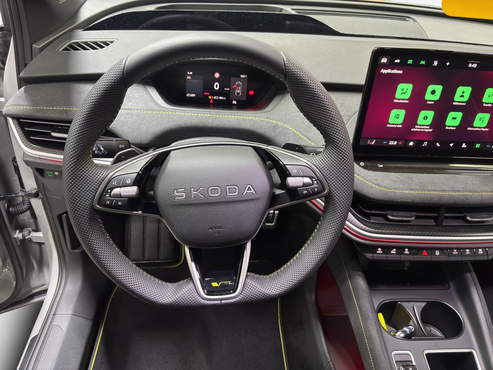 SKODA Enyaq 4x4 RS-image-10