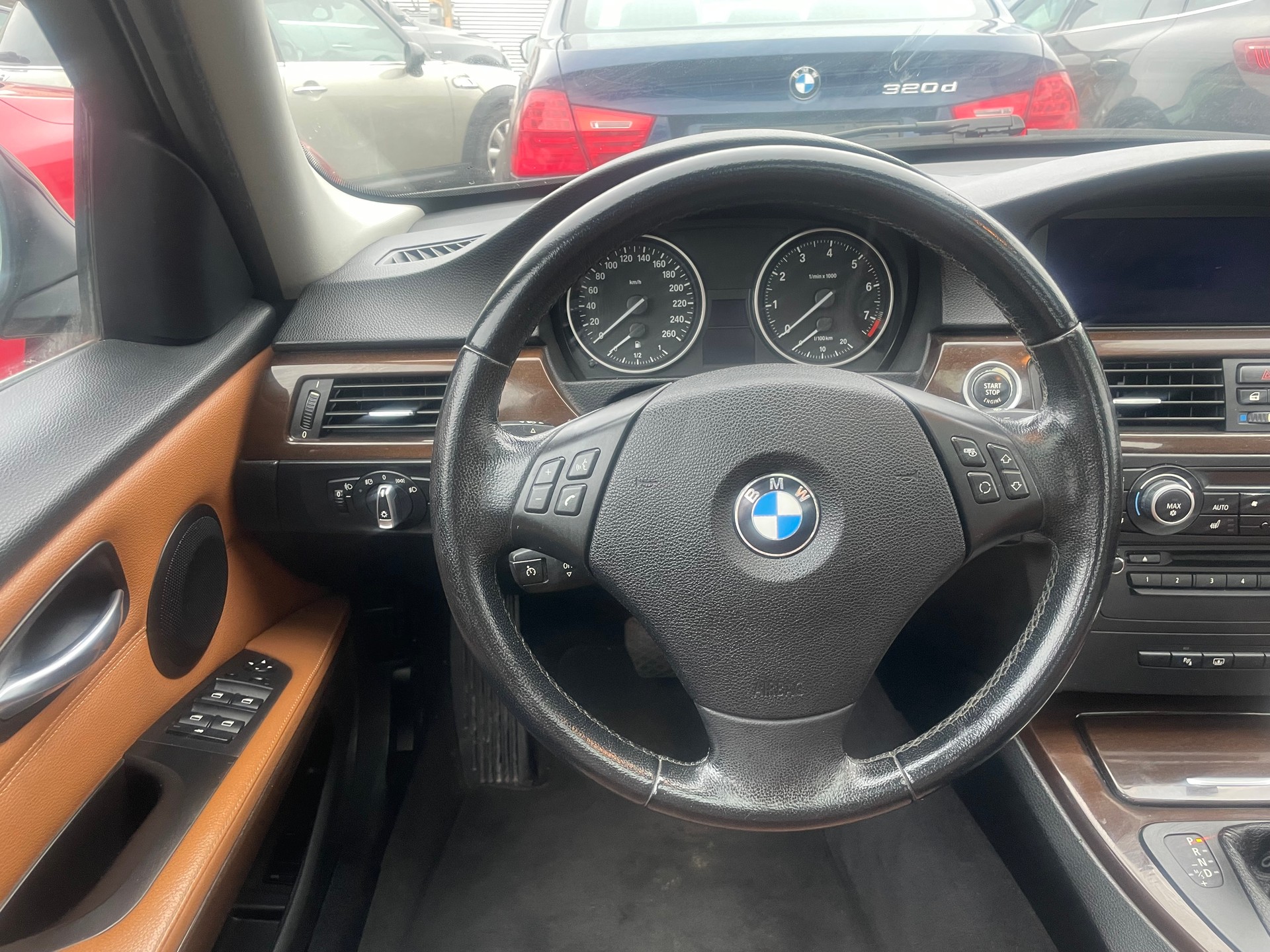 BMW 325i Steptronic-image-10