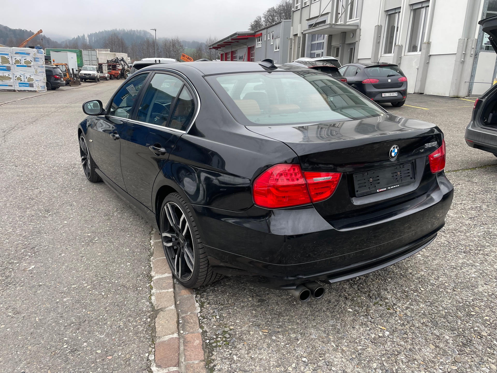 BMW 325i Steptronic-image-4