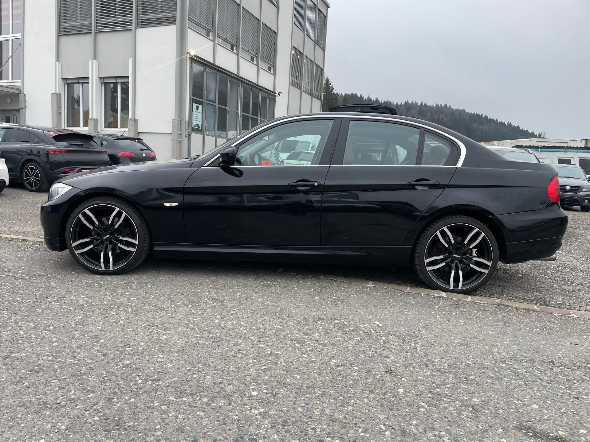 BMW 325i Steptronic-image-3