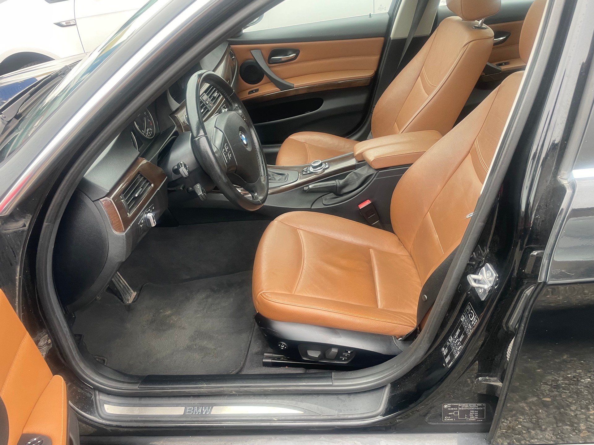 BMW 325i Steptronic-image-11