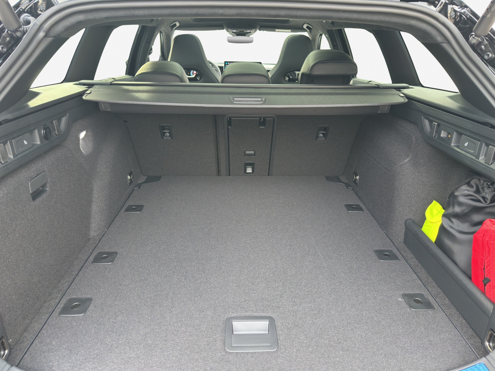VW Passat Variant 2.0 TDI evo R-Line 4 Motion DSG-image-12