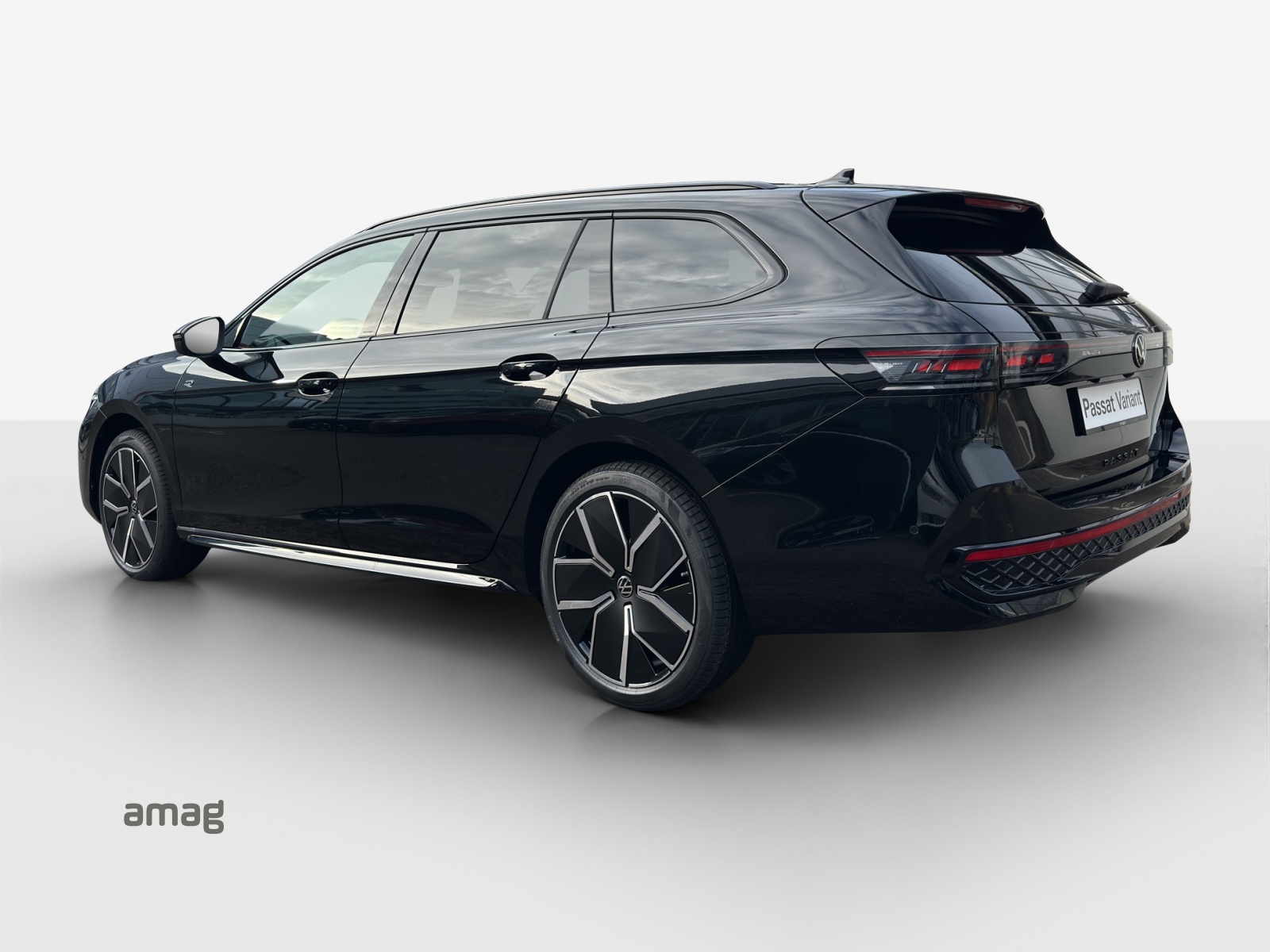VW Passat Variant 2.0 TDI evo R-Line 4 Motion DSG-image-2