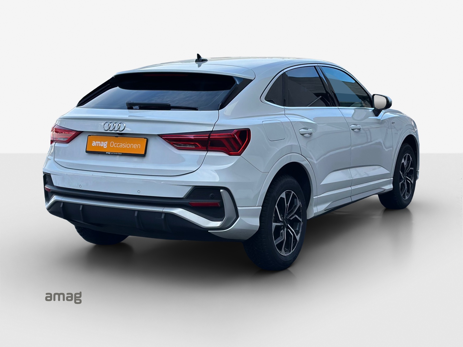 AUDI Q3 Sportback 35 TFSI S line Attraction S-tronic-image-4