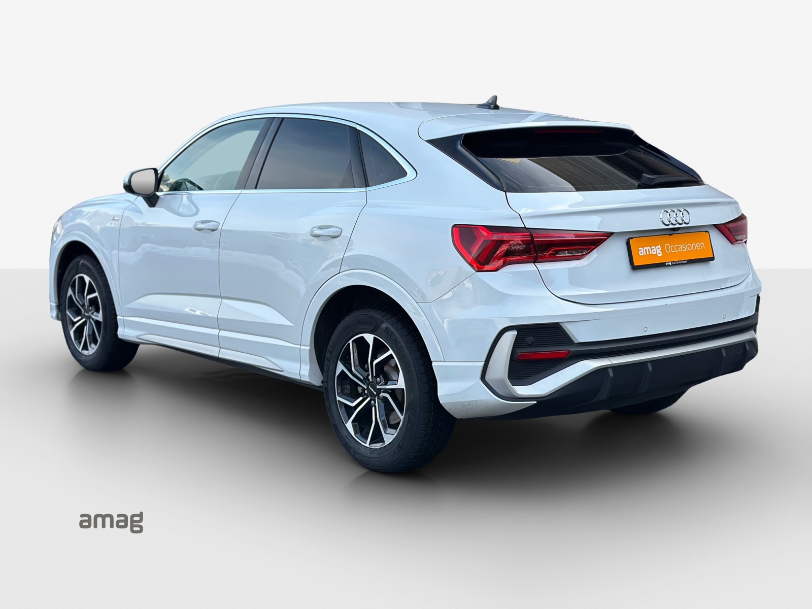 AUDI Q3 Sportback 35 TFSI S line Attraction S-tronic-image-2