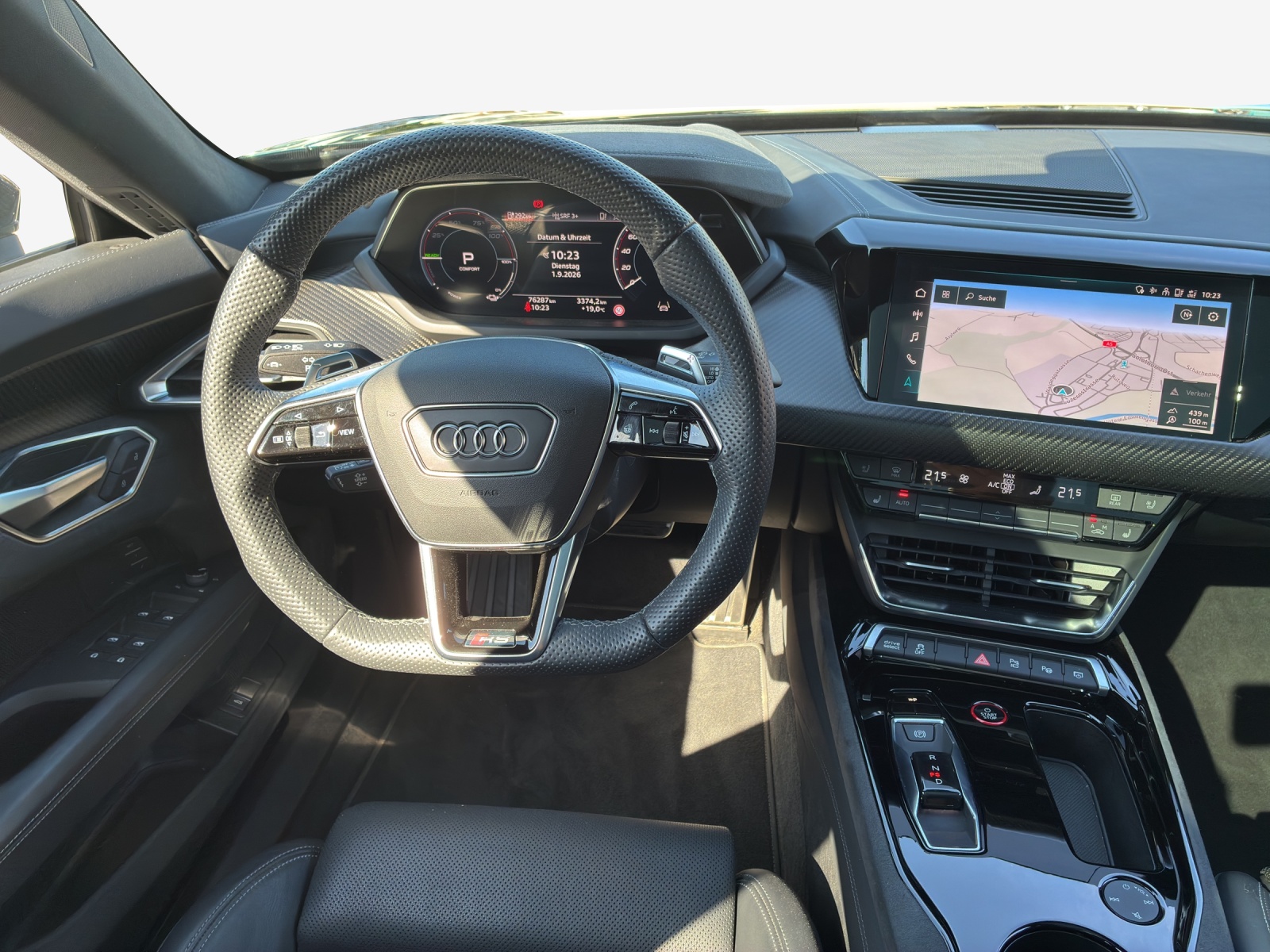 AUDI RS e-tron GT quattro-image-8